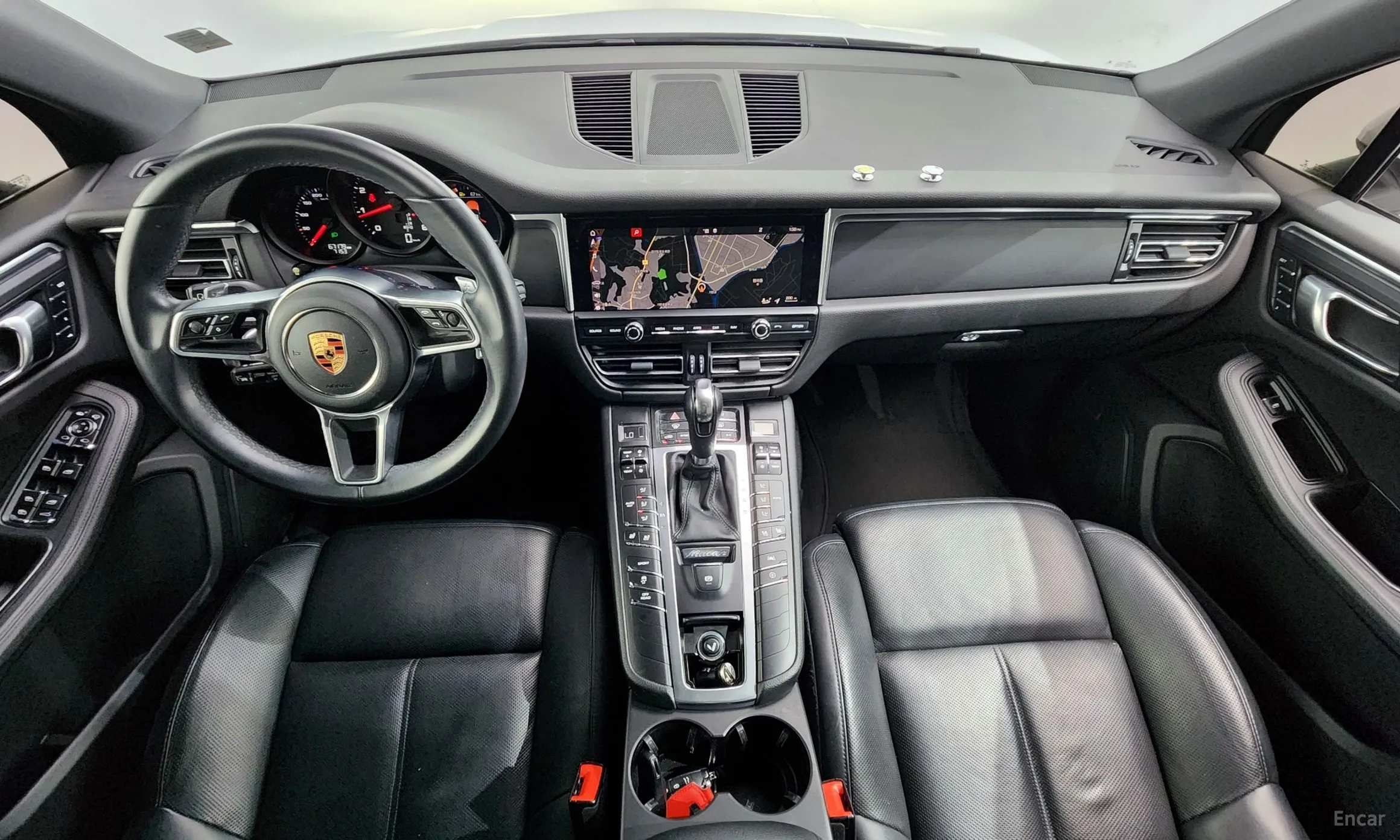 Porsche Macan превью 4