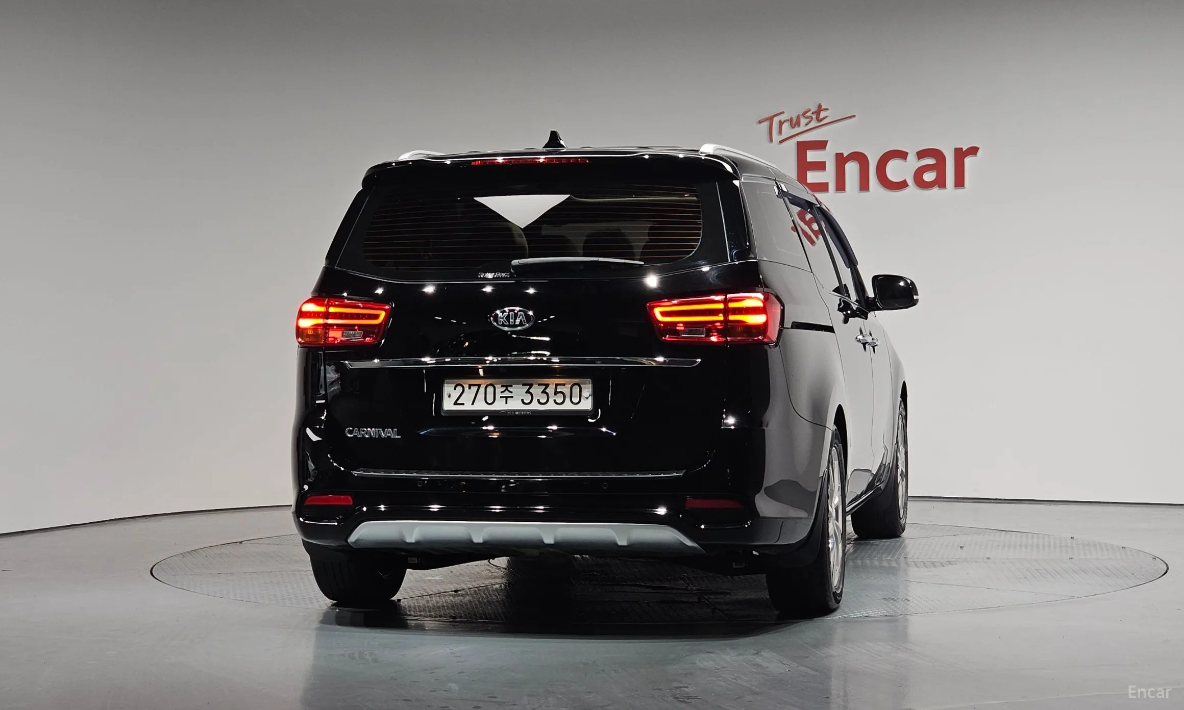 Kia Carnival превью 3