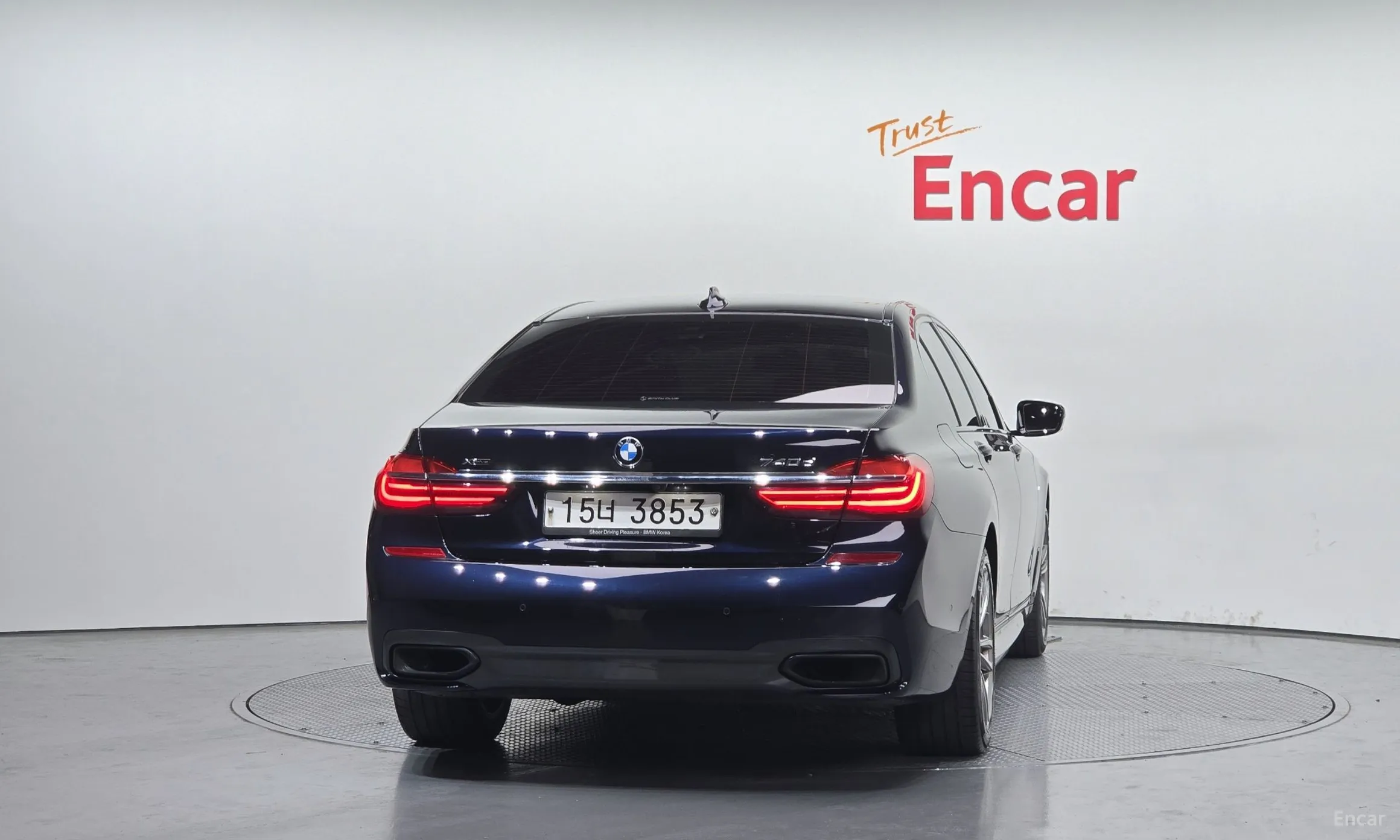BMW 7 Series (G11) превью 3