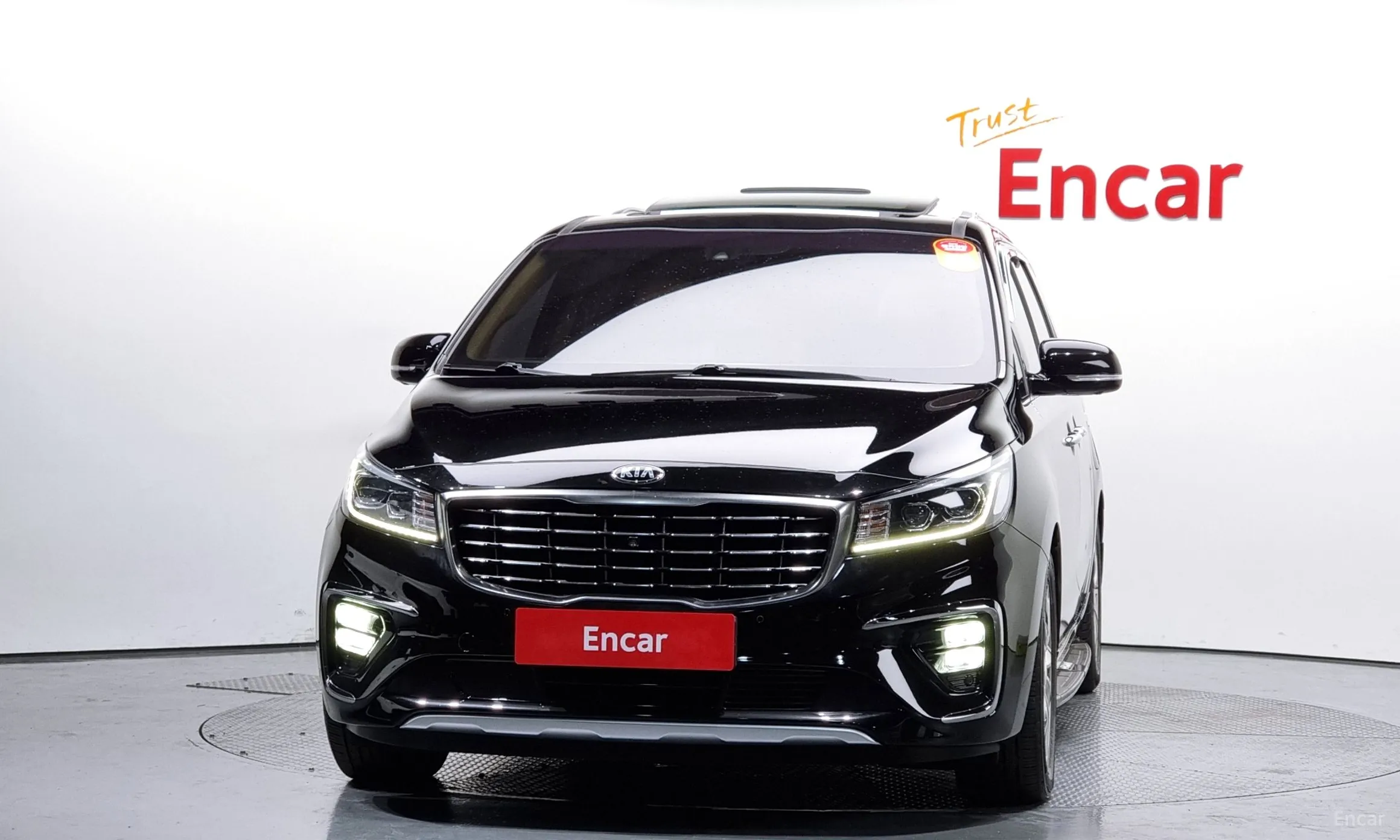 Kia Carnival превью 2