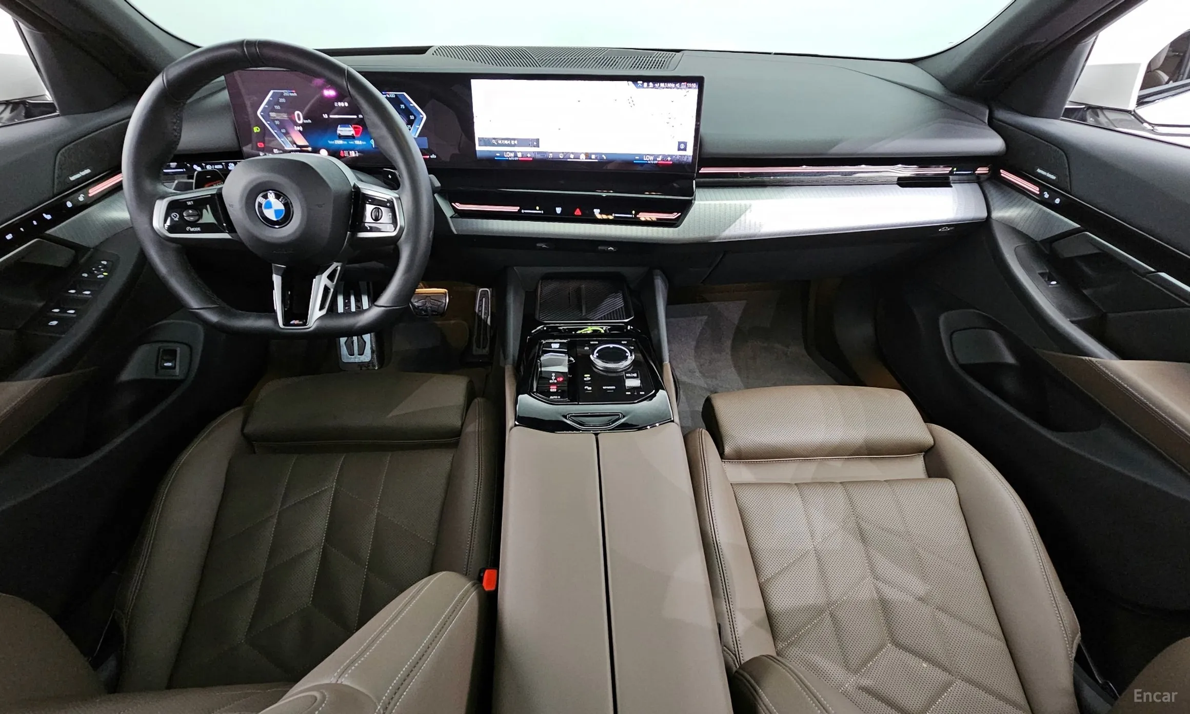 BMW 5 Series (G60) превью 4