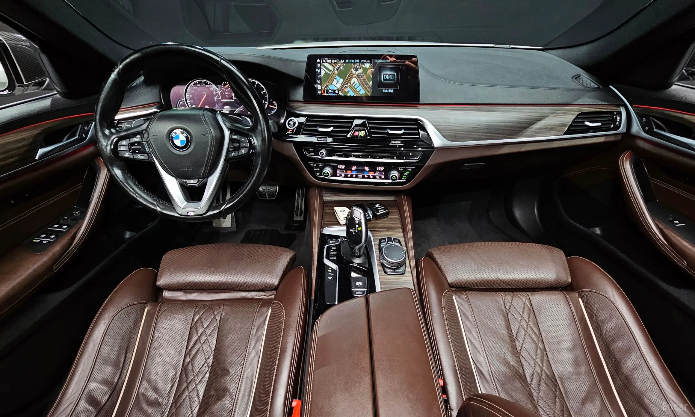 BMW 5 Series (G30) превью 4