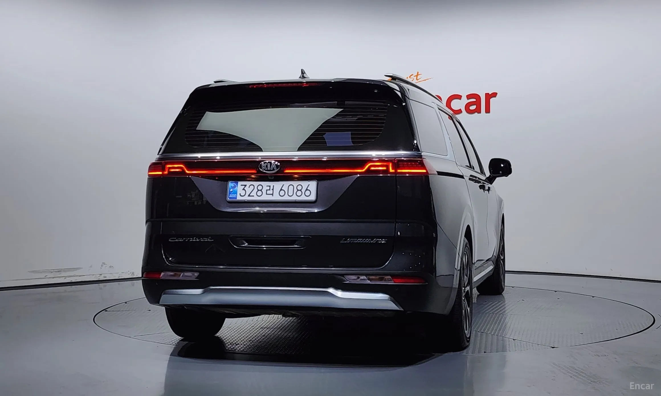 Kia Carnival Gen 4 превью 3