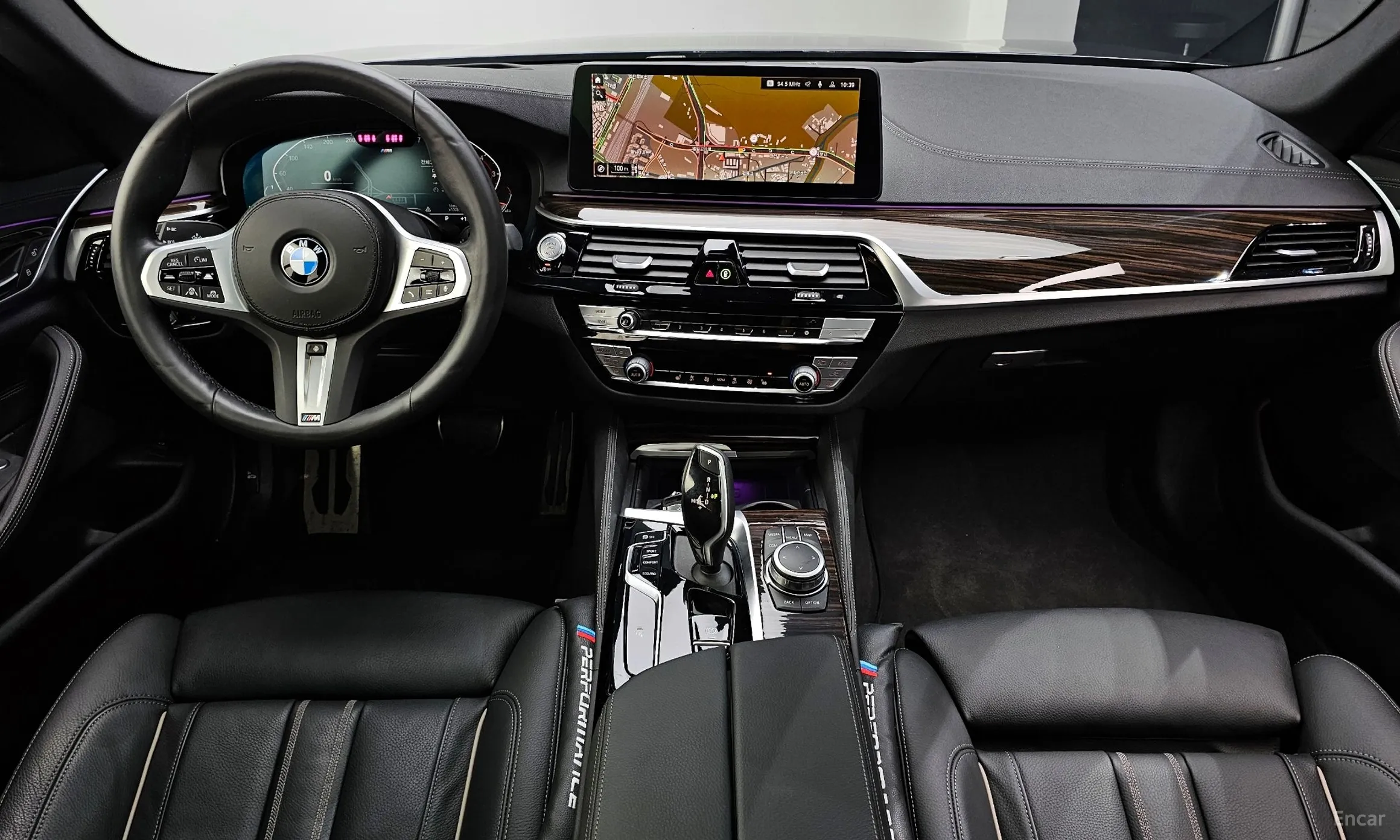 BMW 5 Series (G30) превью 4