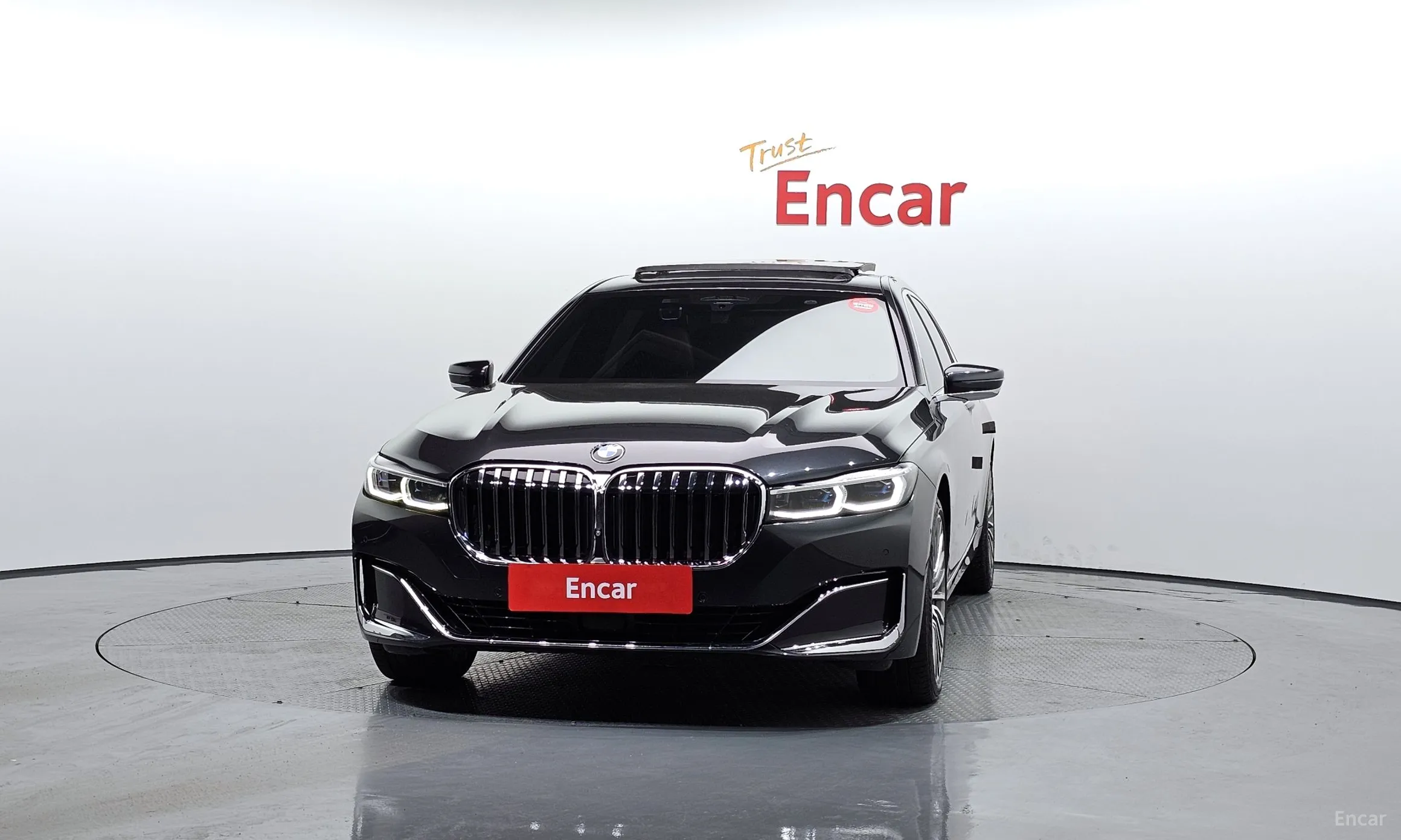 BMW 7 Series (G11) превью 2