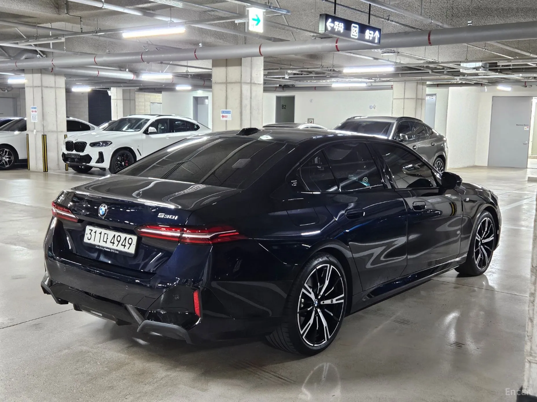 BMW 5 Series (G60) превью 3