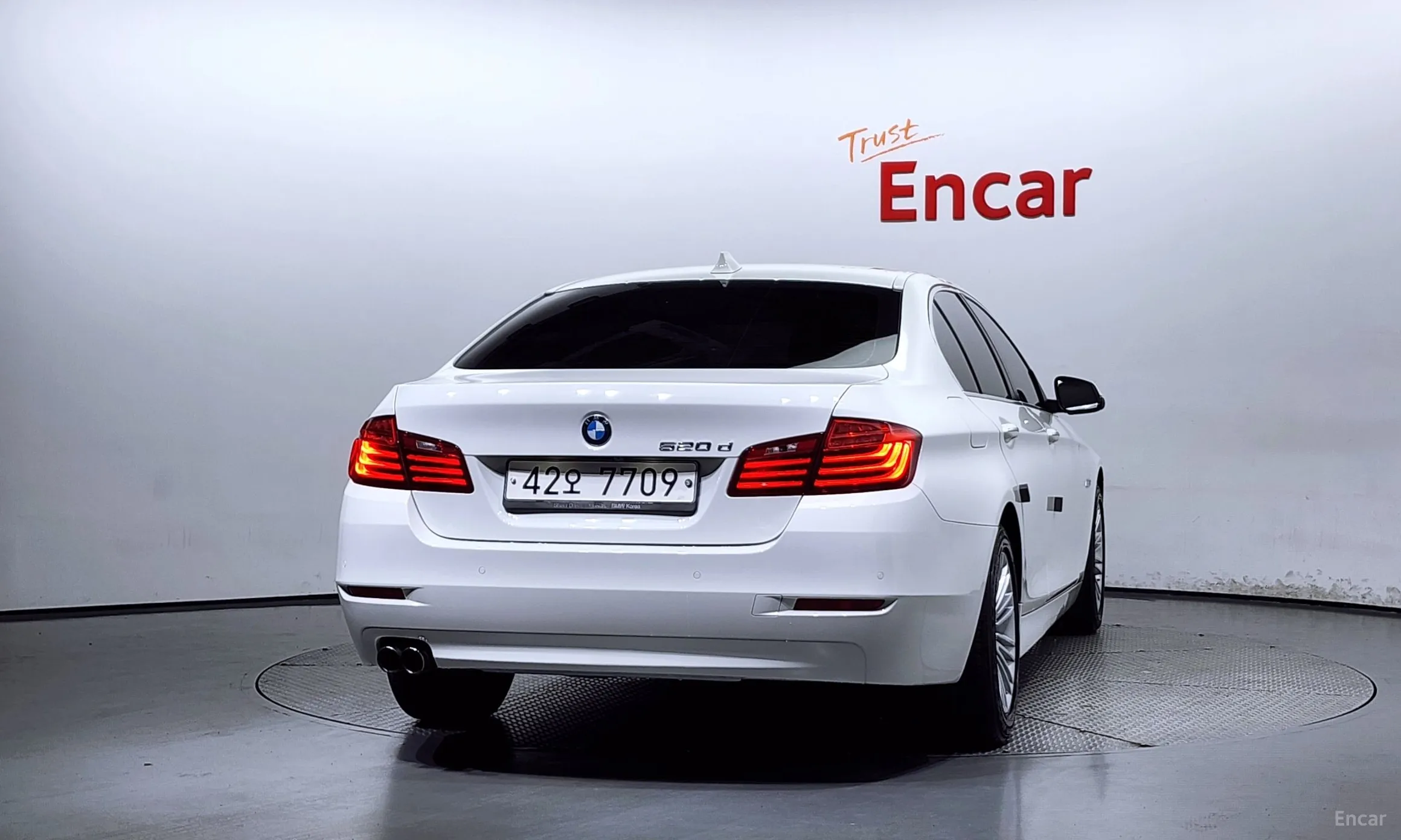 BMW 5 Series (F10) превью 3