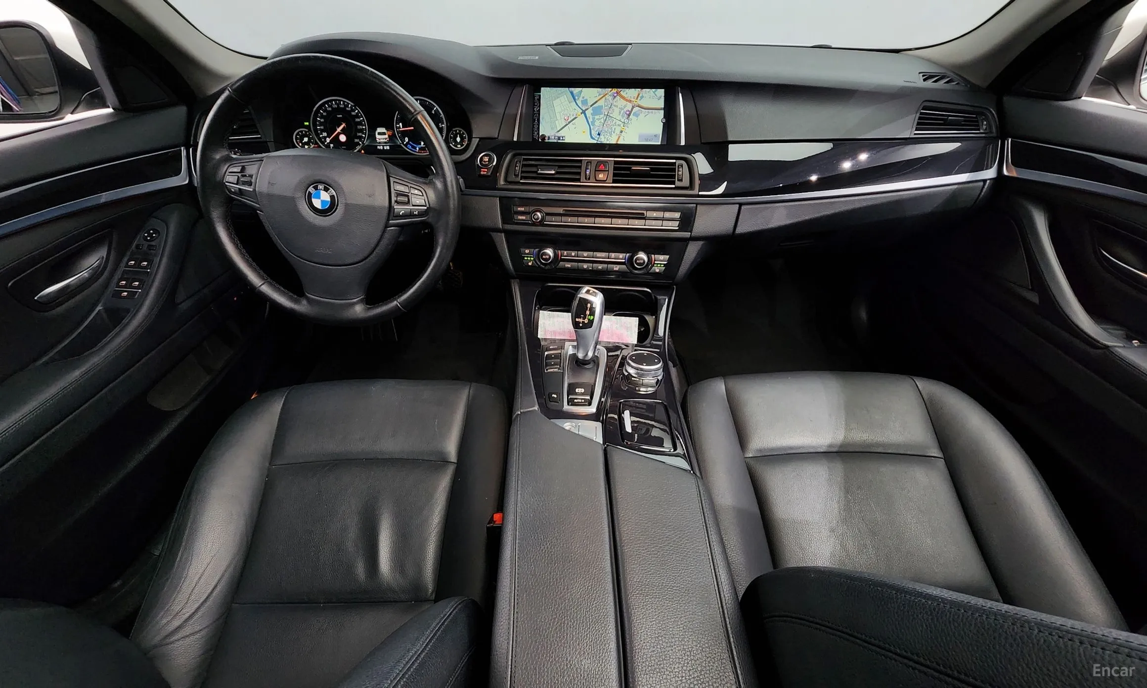 BMW 5 Series (F10) превью 4