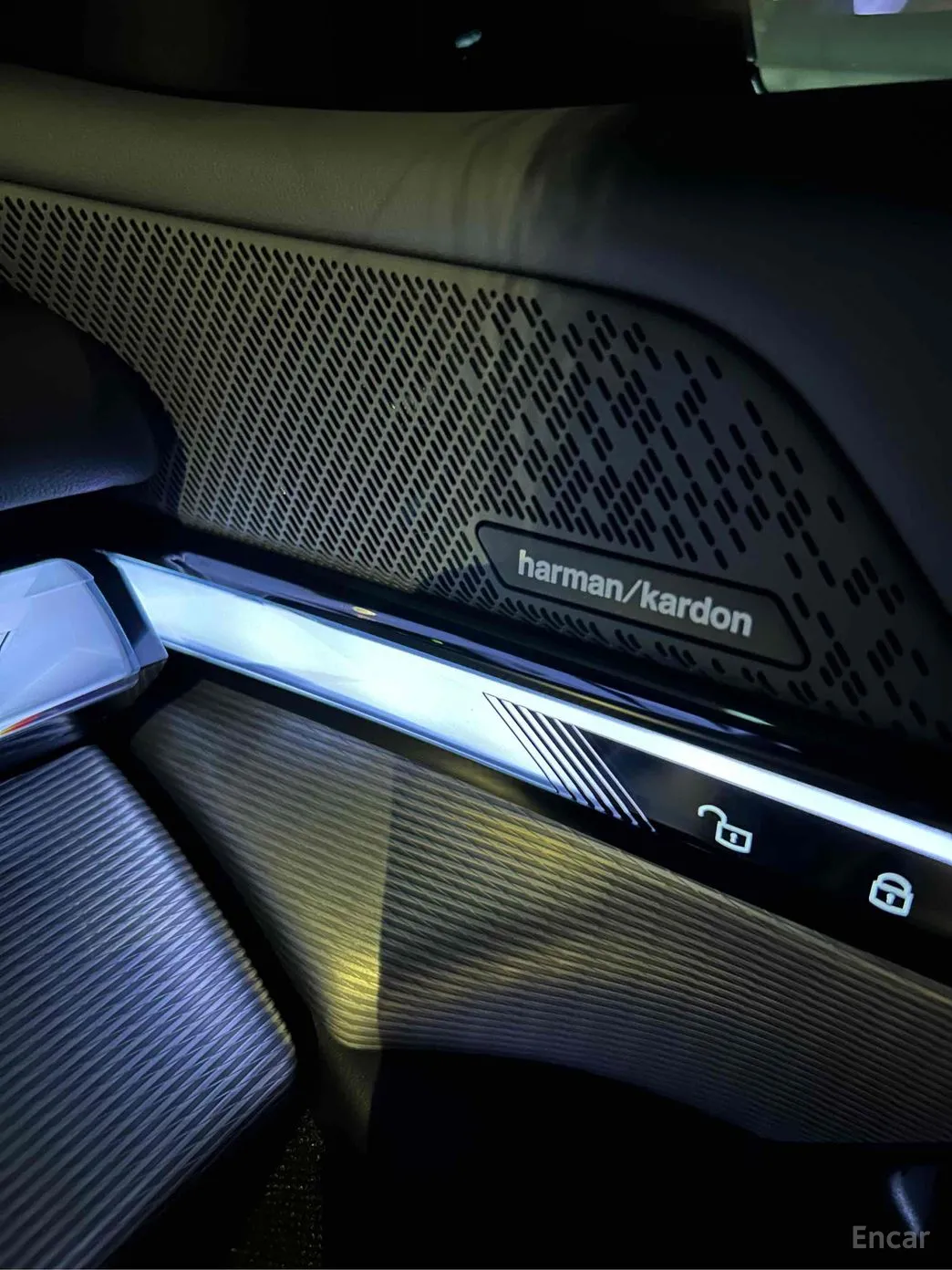 BMW 5 Series (G60) превью 2
