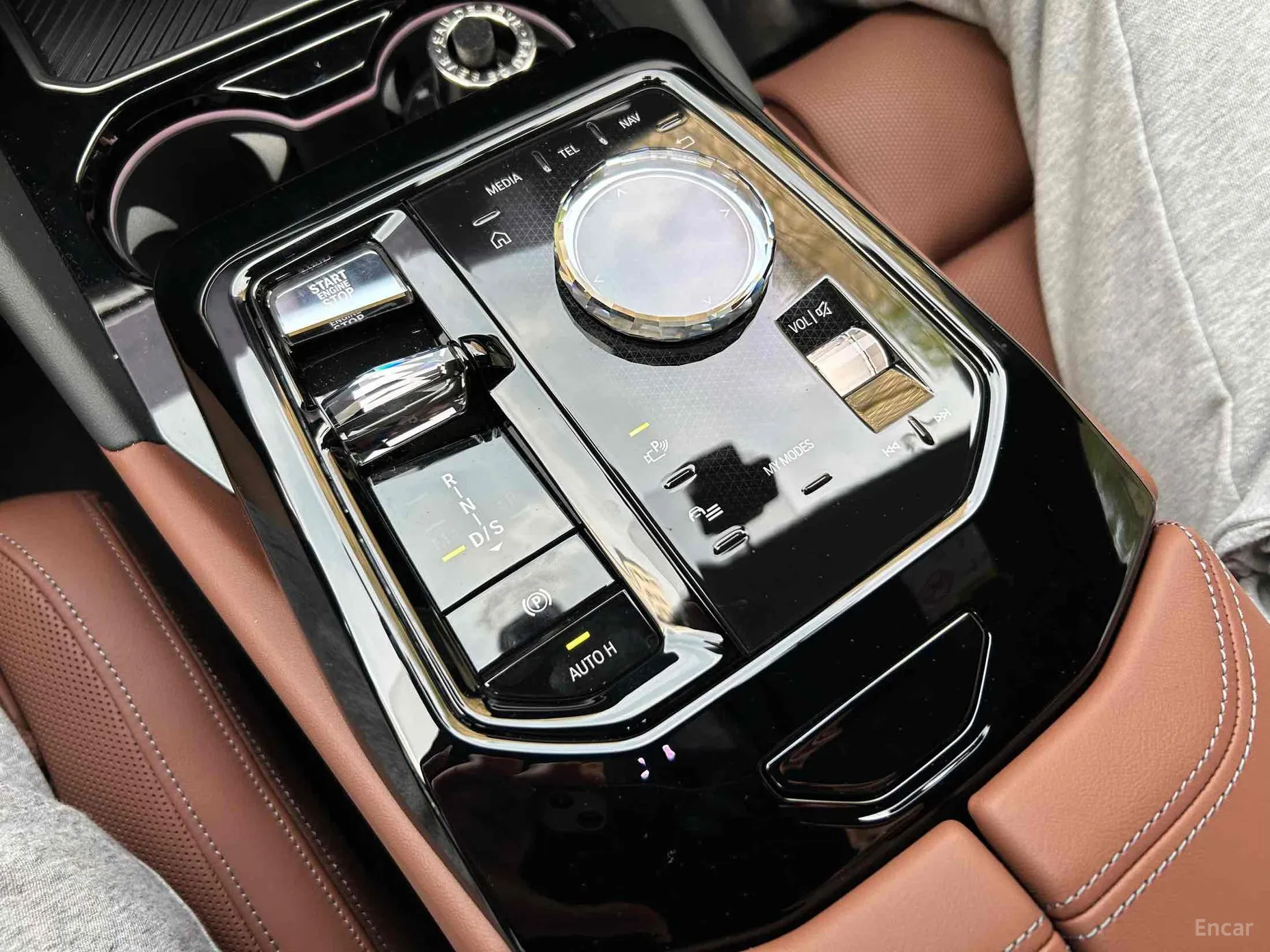 BMW 5 Series (G60) превью 4