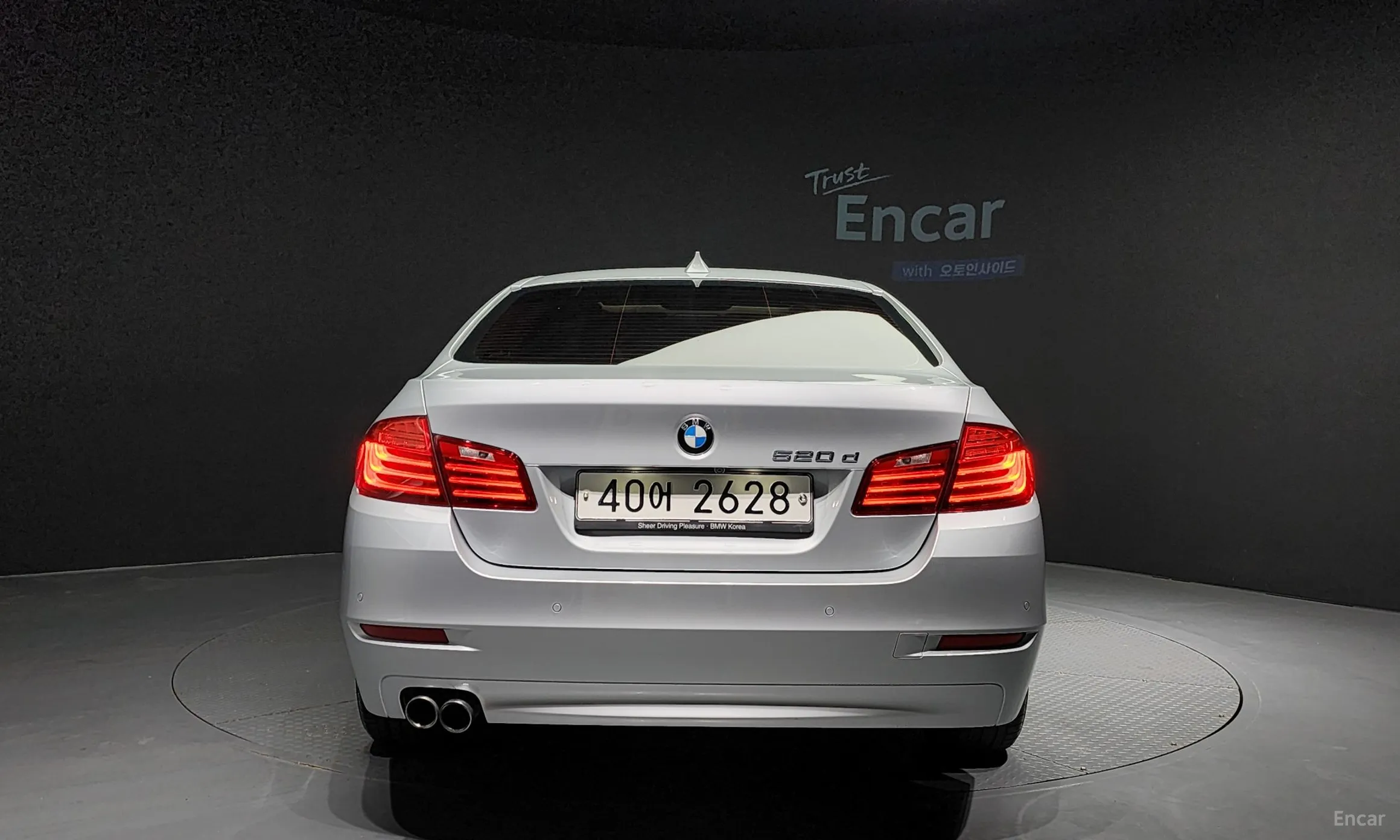 BMW 5 Series (F10) превью 3