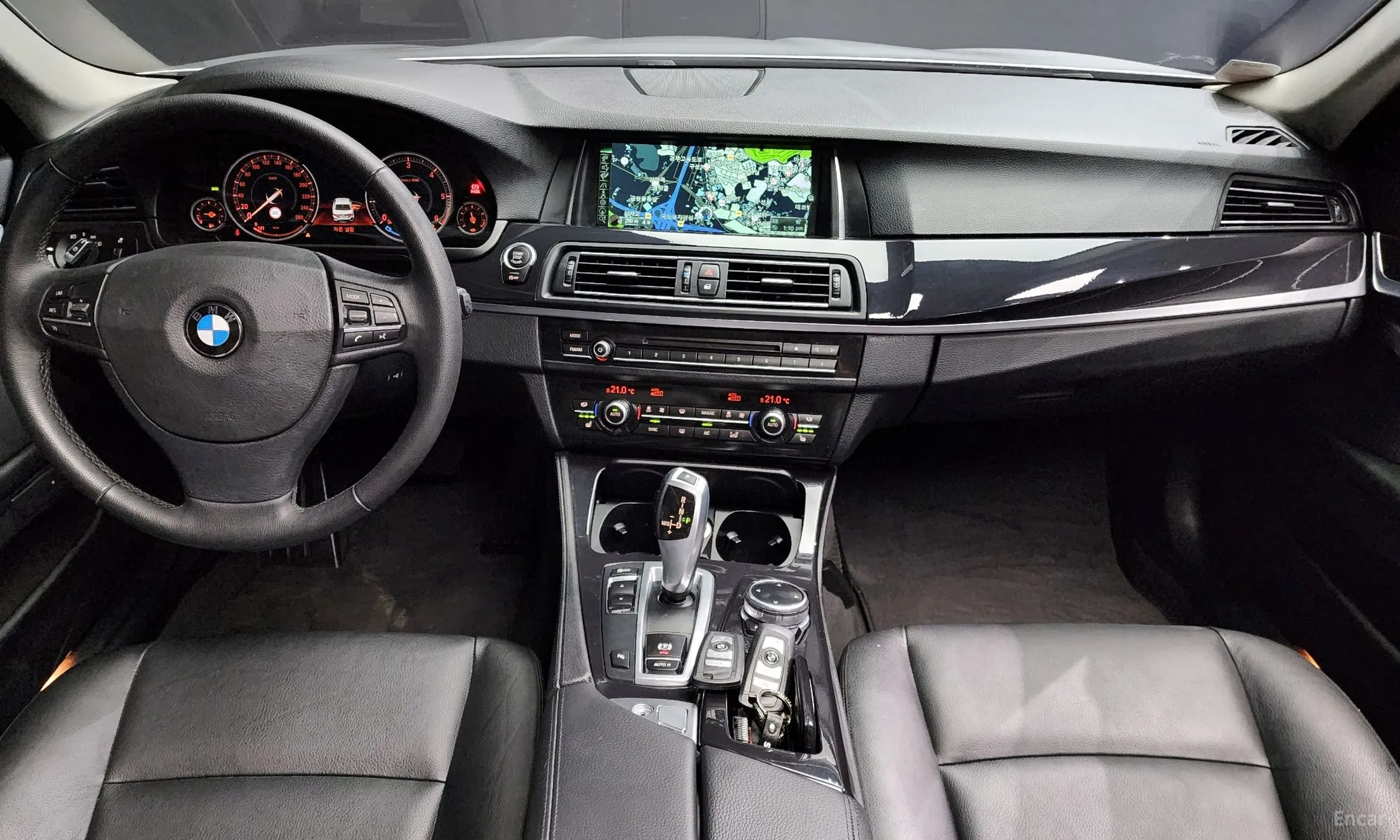 BMW 5 Series (F10) превью 4
