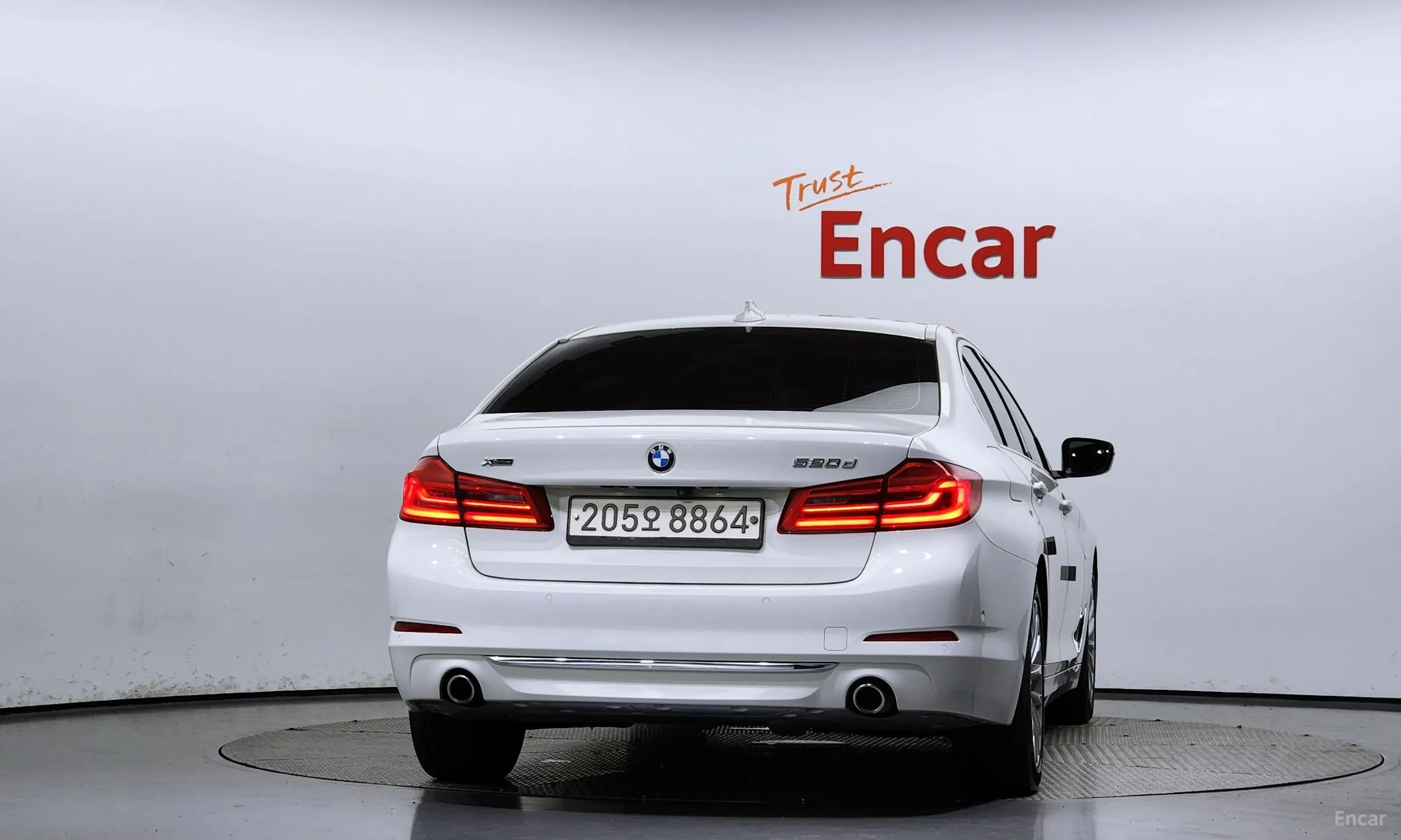 BMW 5 Series (G30) превью 3