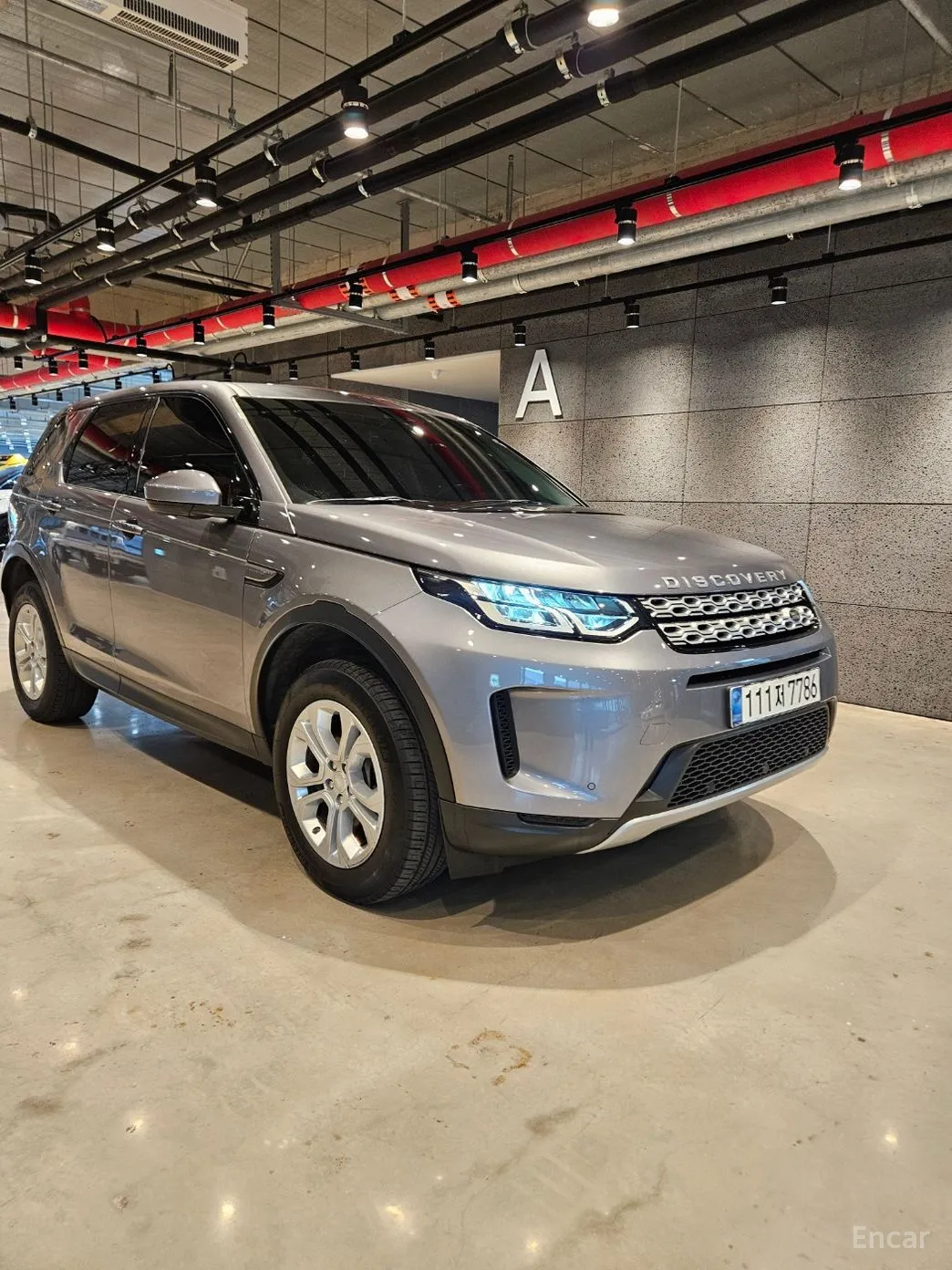 Land Rover Discovery Sports превью 2