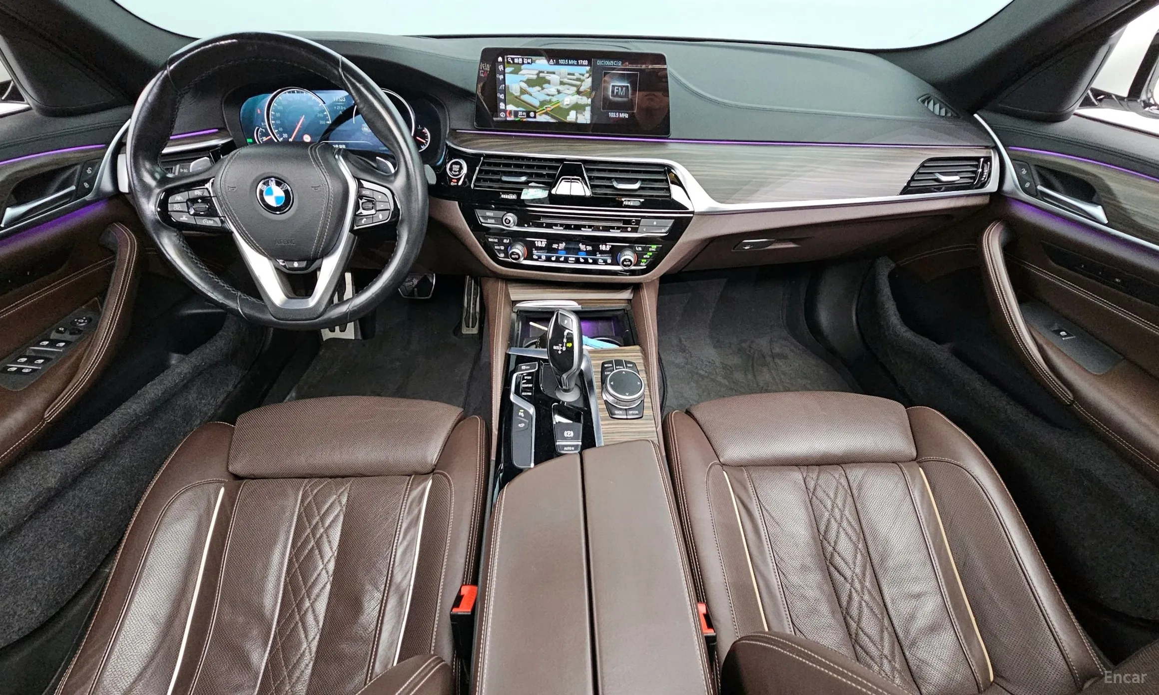 BMW 5 Series (G30) превью 4