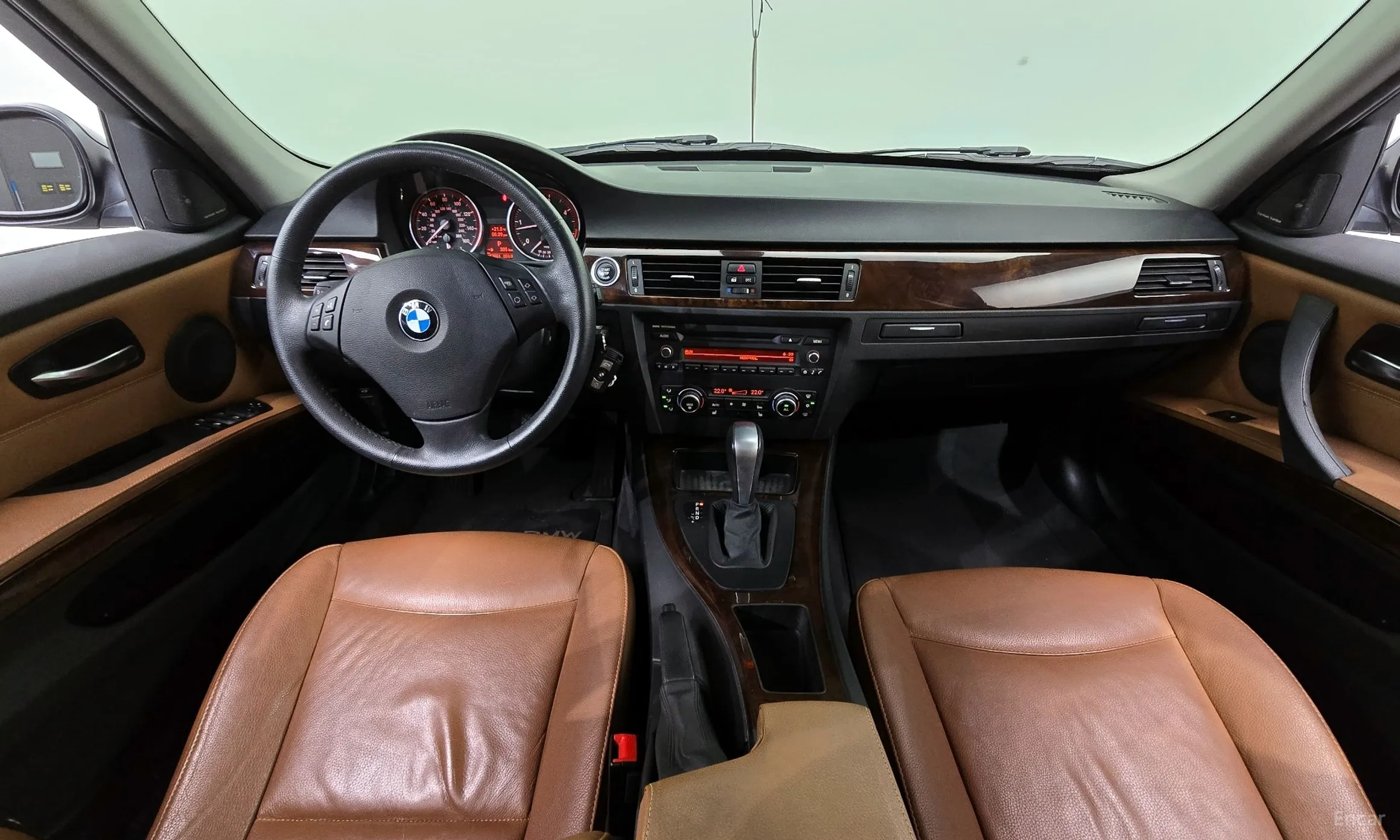 BMW 3 Series (E90) превью 4