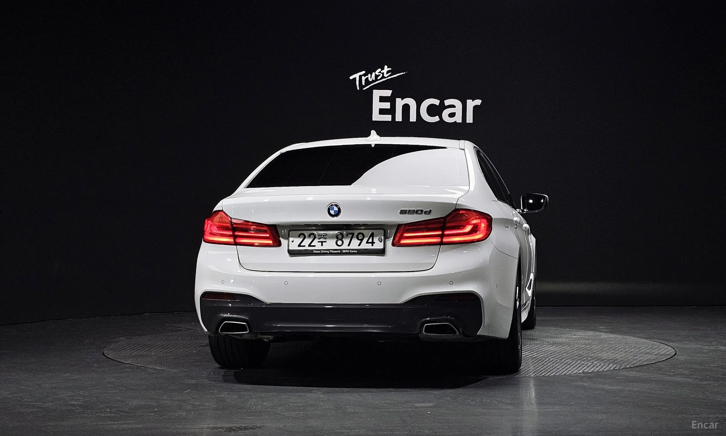 BMW 5 Series (G30) превью 3