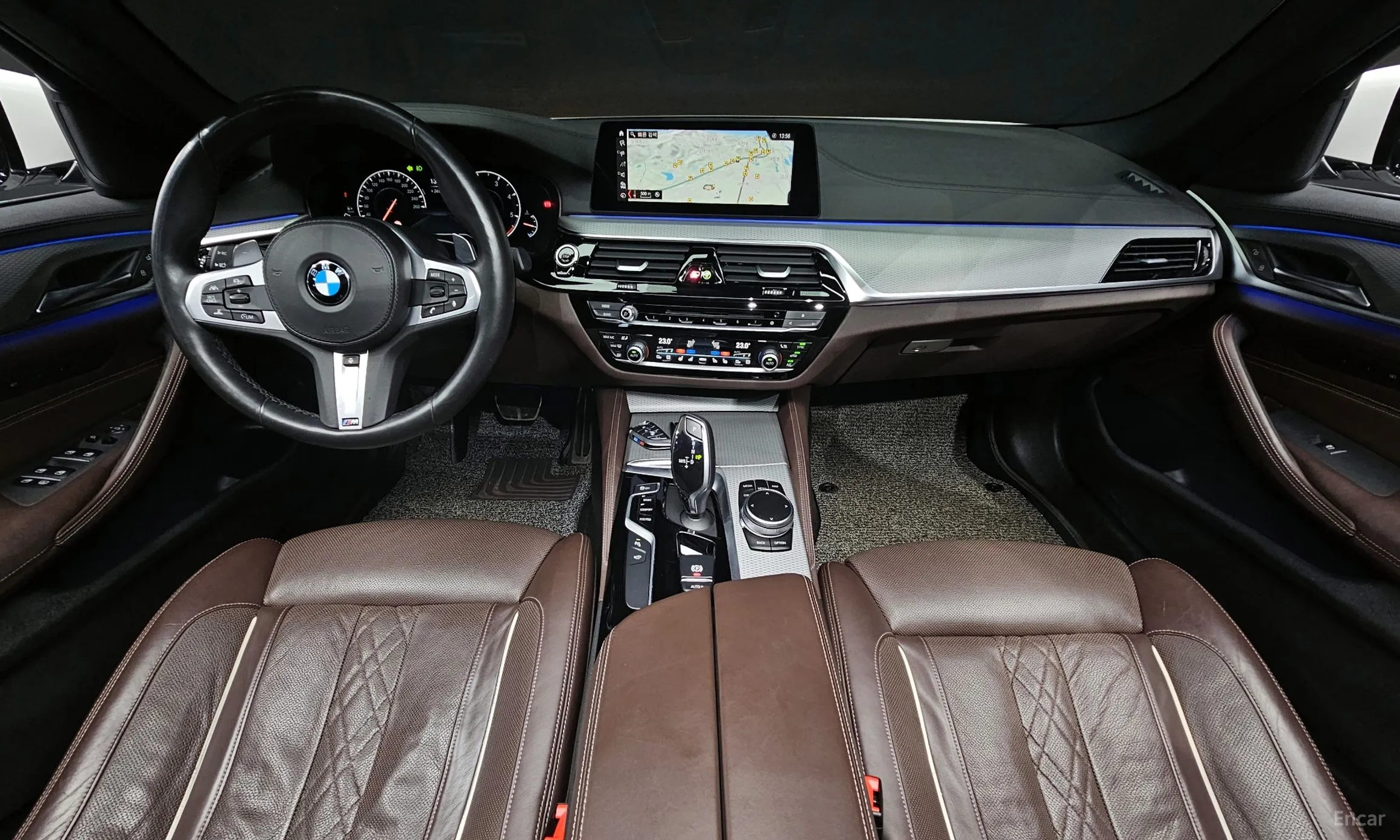 BMW 5 Series (G30) превью 4