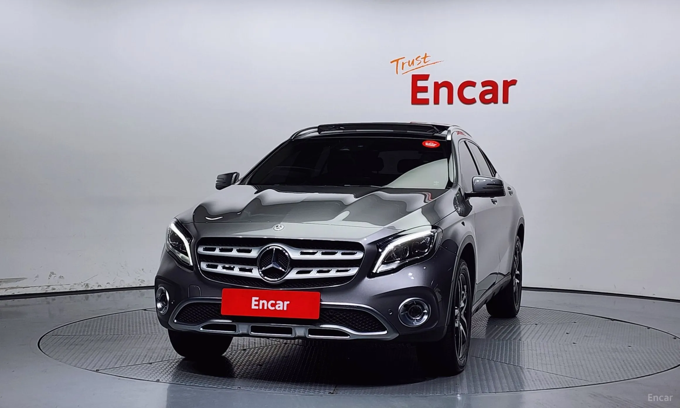 Mercedes Benz GLA-Class X156