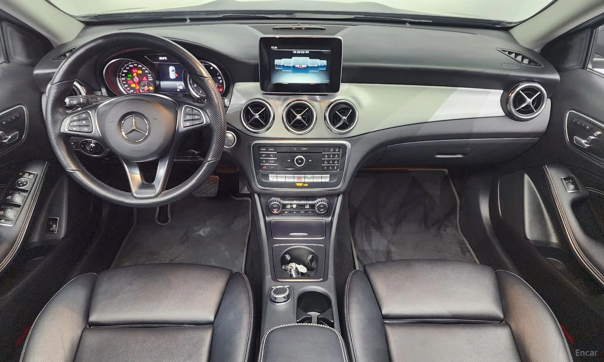 Mercedes Benz GLA-Class X156 превью 4