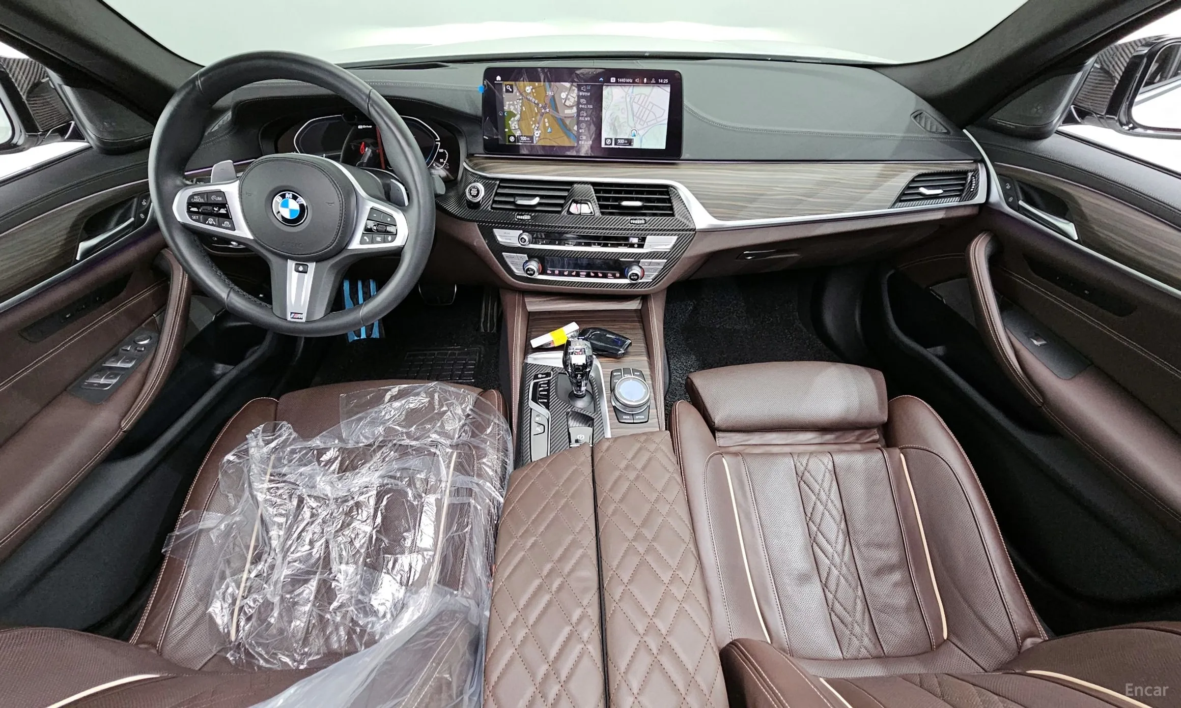 BMW 5 Series (G30) превью 4