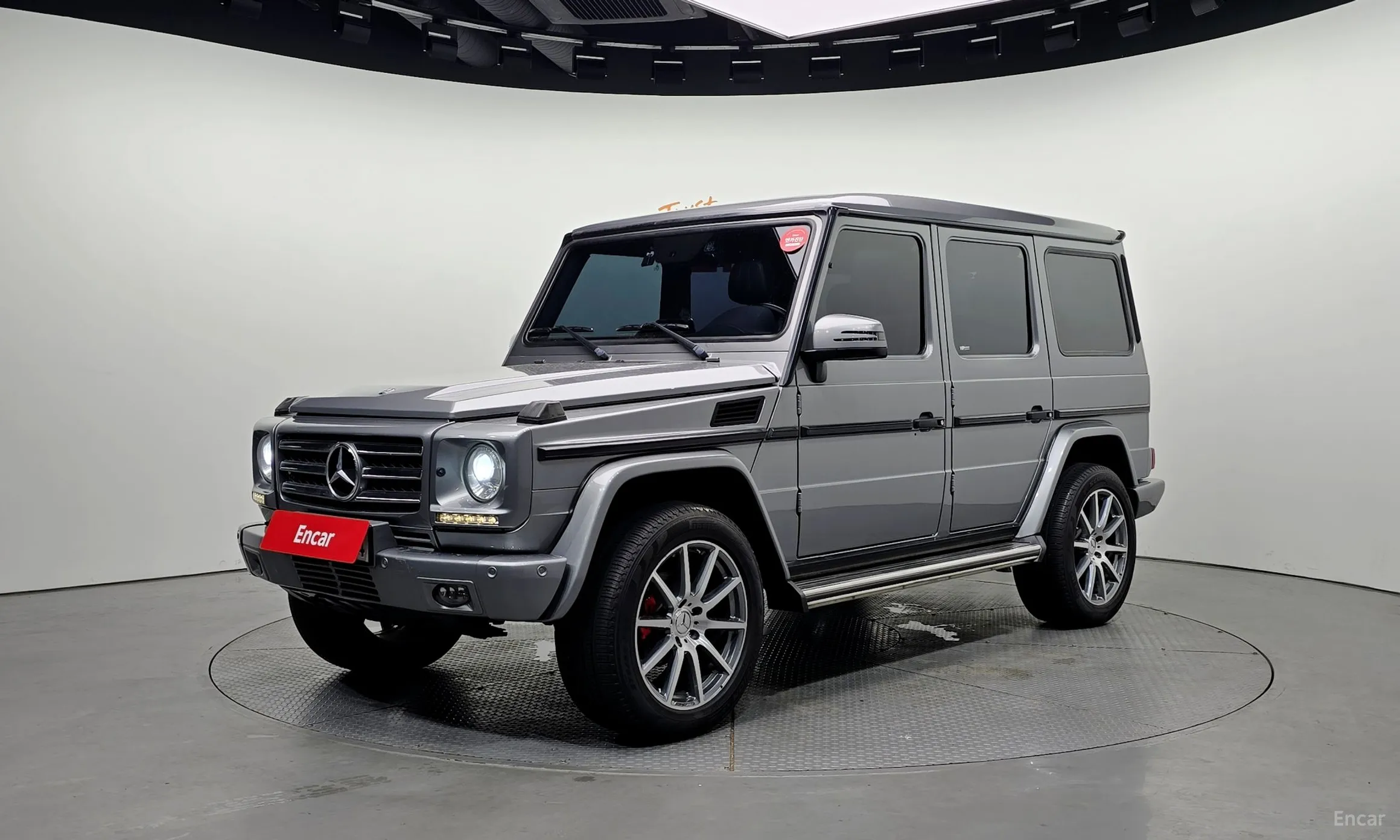 Mercedes Benz G-Class W463