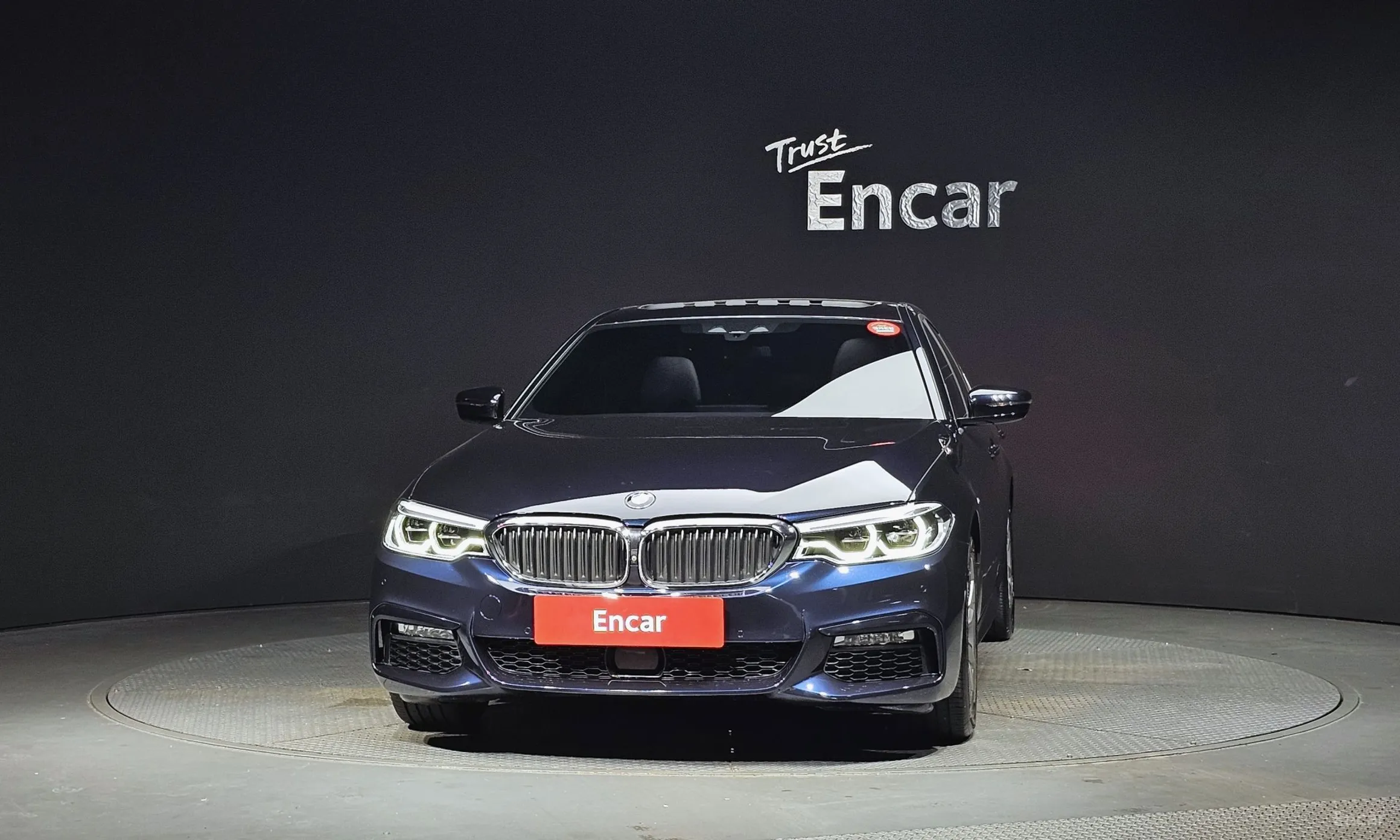 BMW 5 Series (G30) превью 2