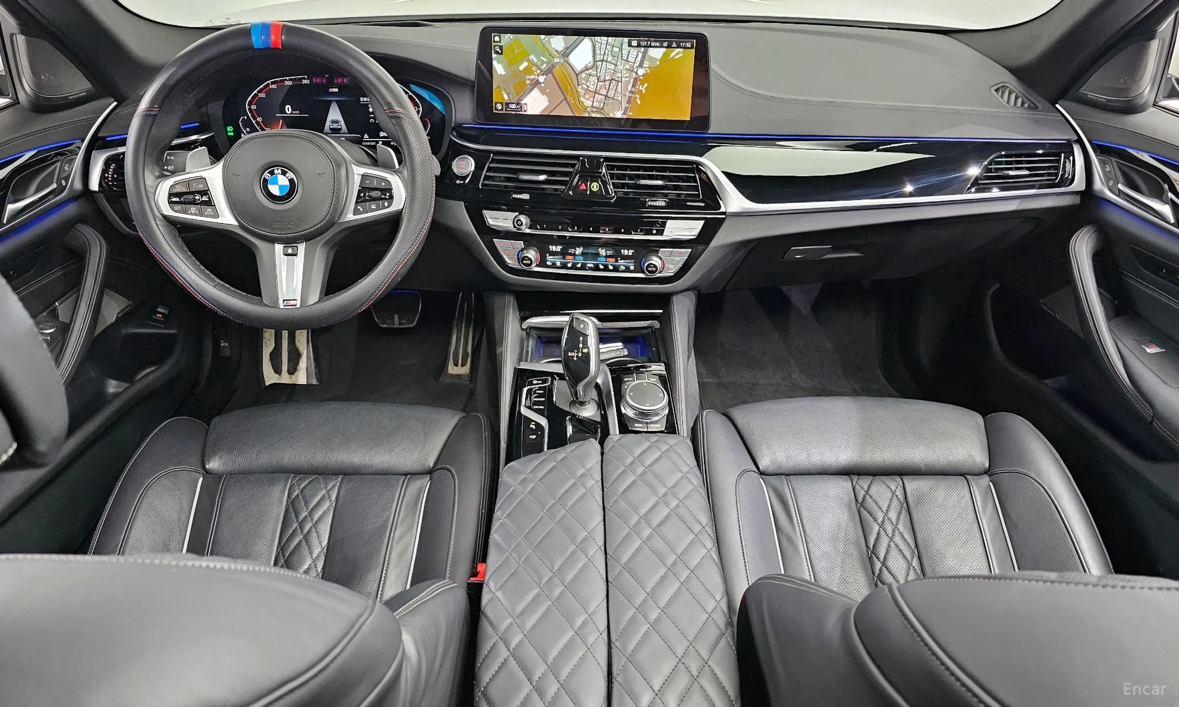 BMW 5 Series (G30) превью 4