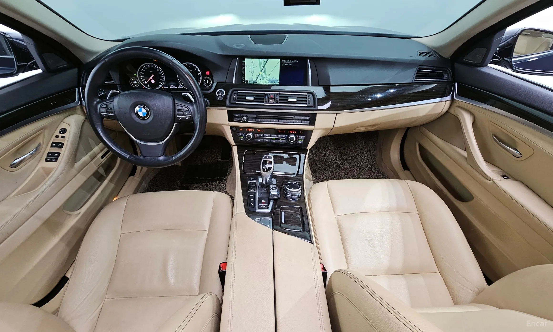 BMW 5 Series (F10) превью 4
