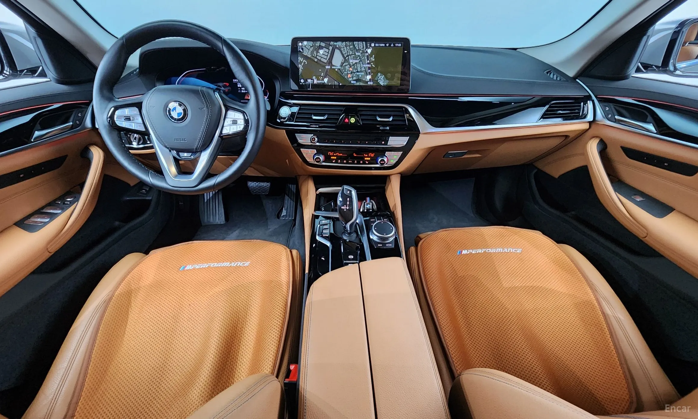BMW 5 Series (G30) превью 4