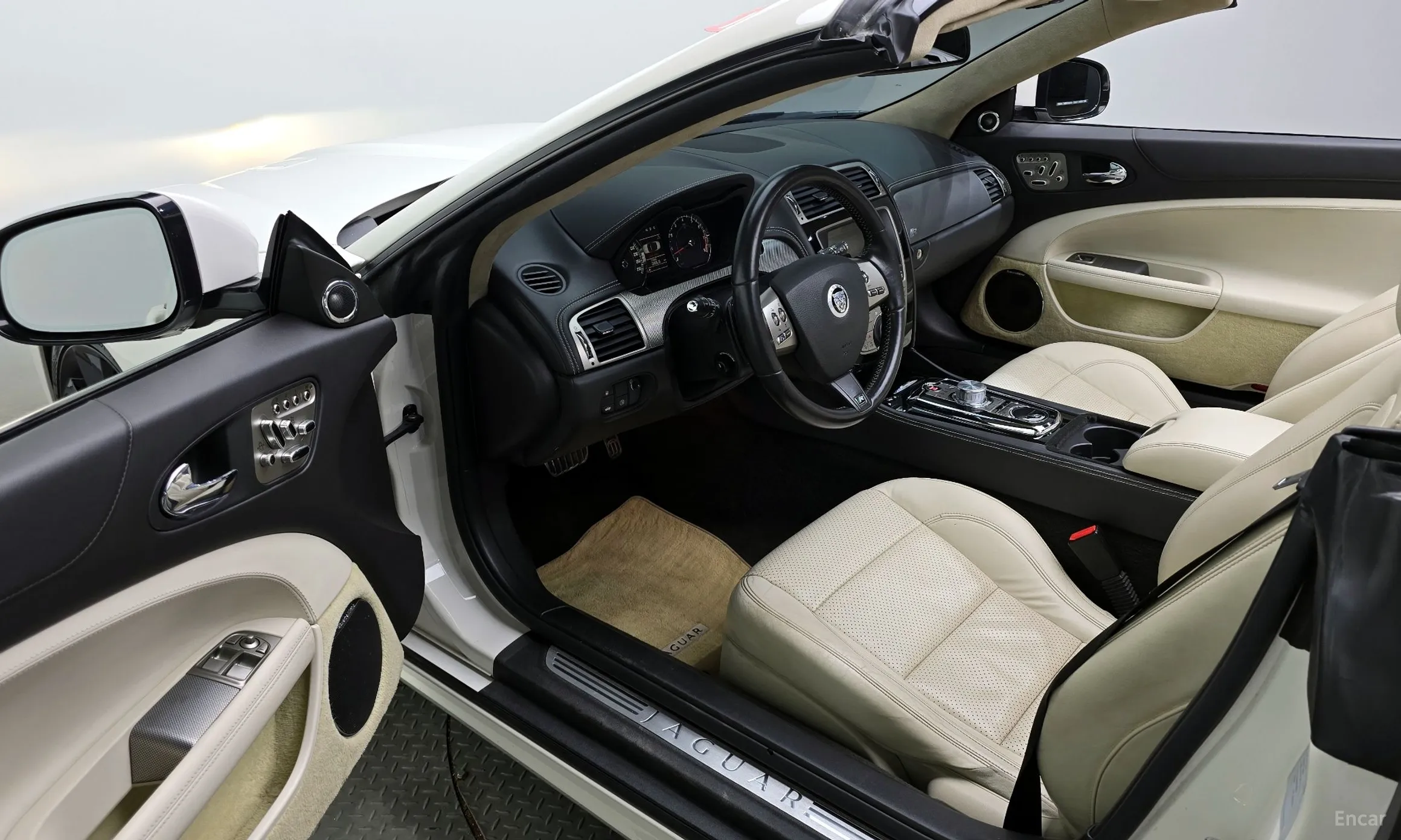 Jaguar XKR превью 10