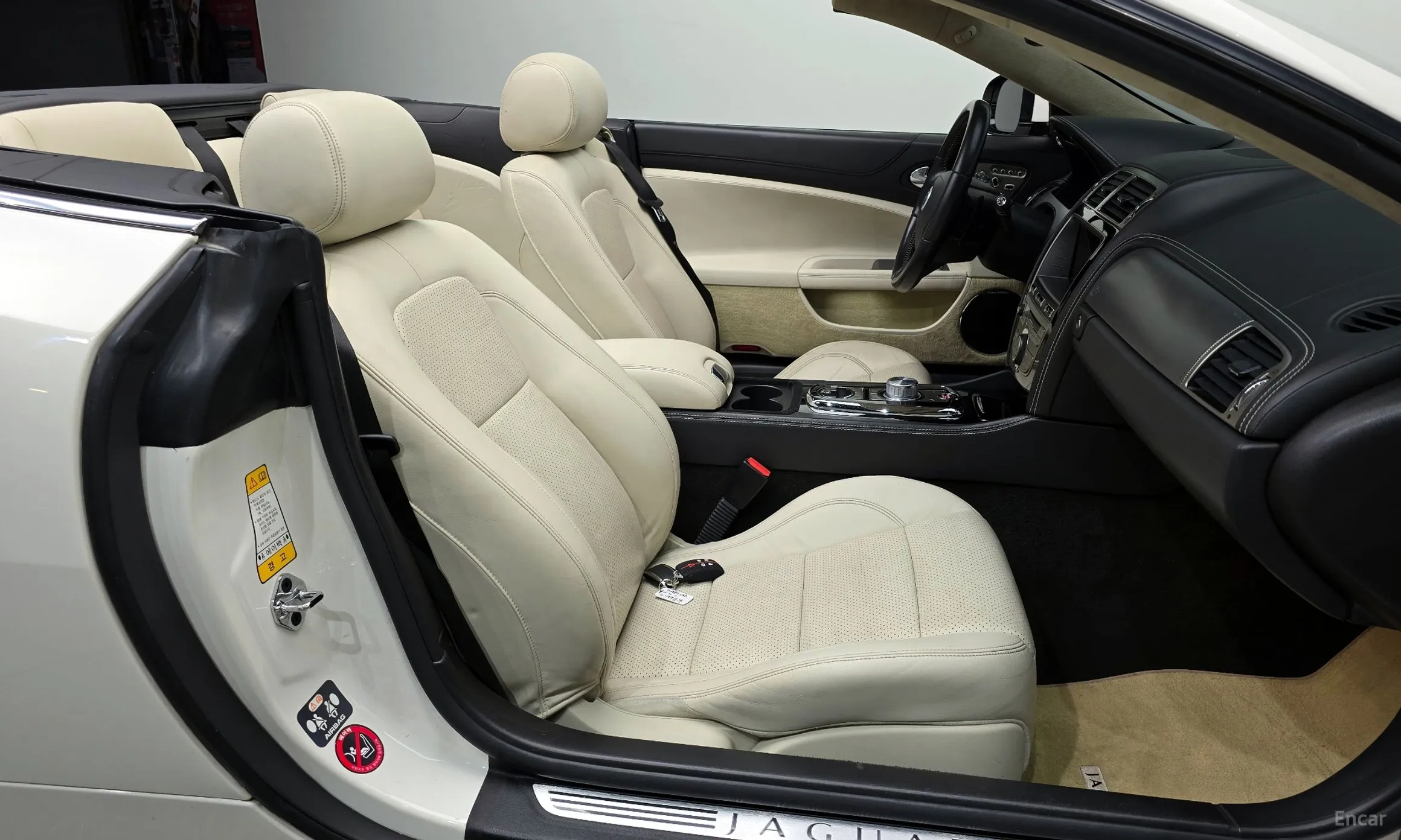 Jaguar XKR превью 12