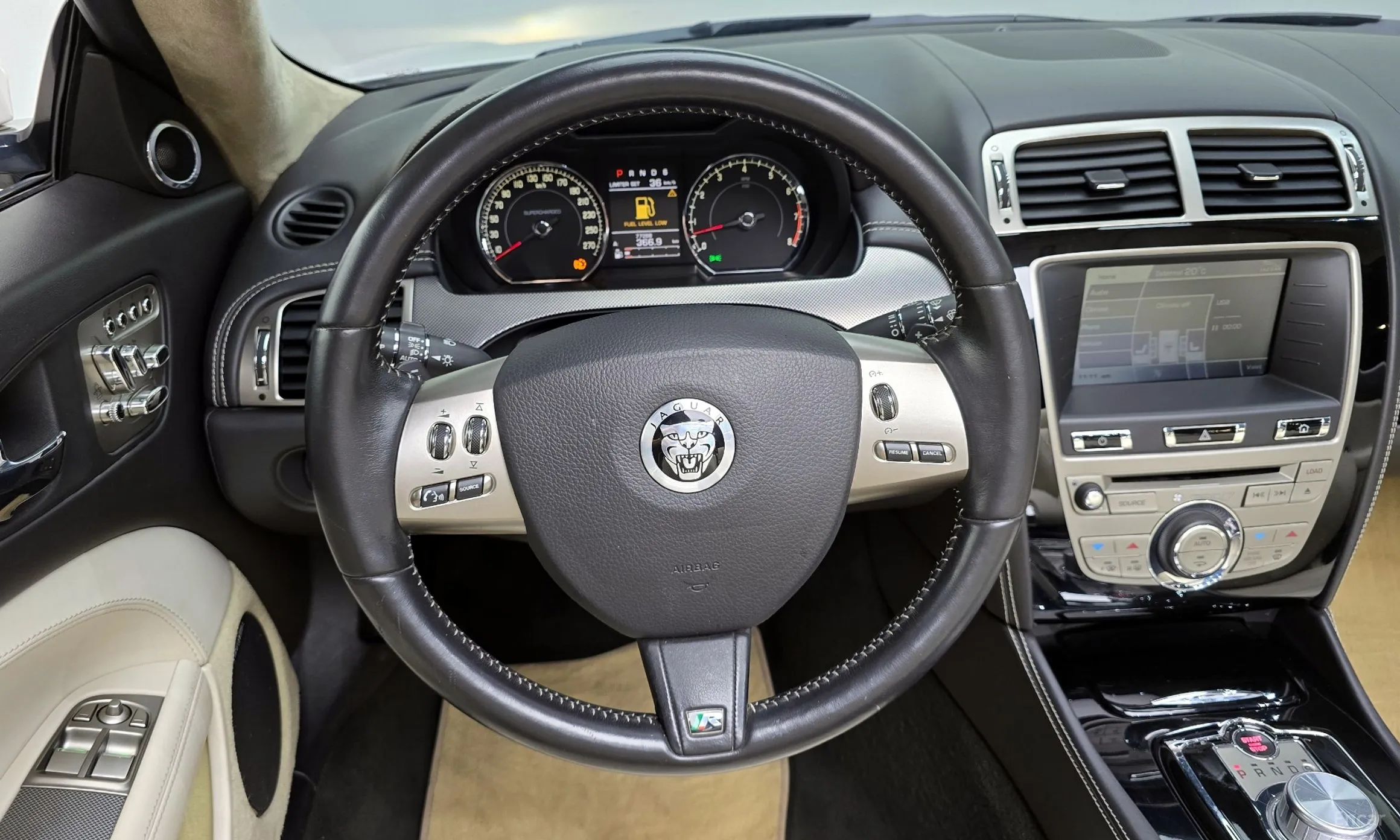 Jaguar XKR превью 15