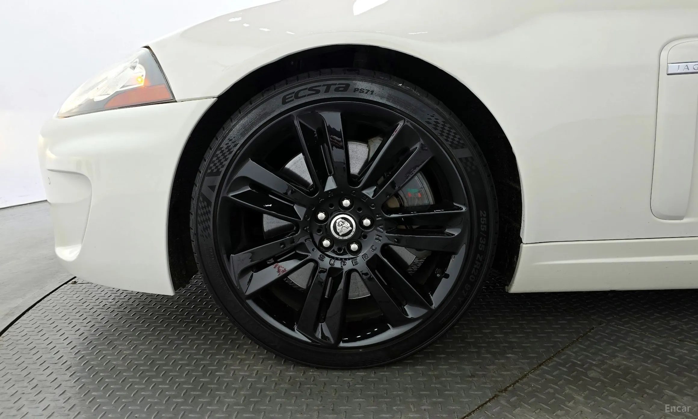 Jaguar XKR превью 5