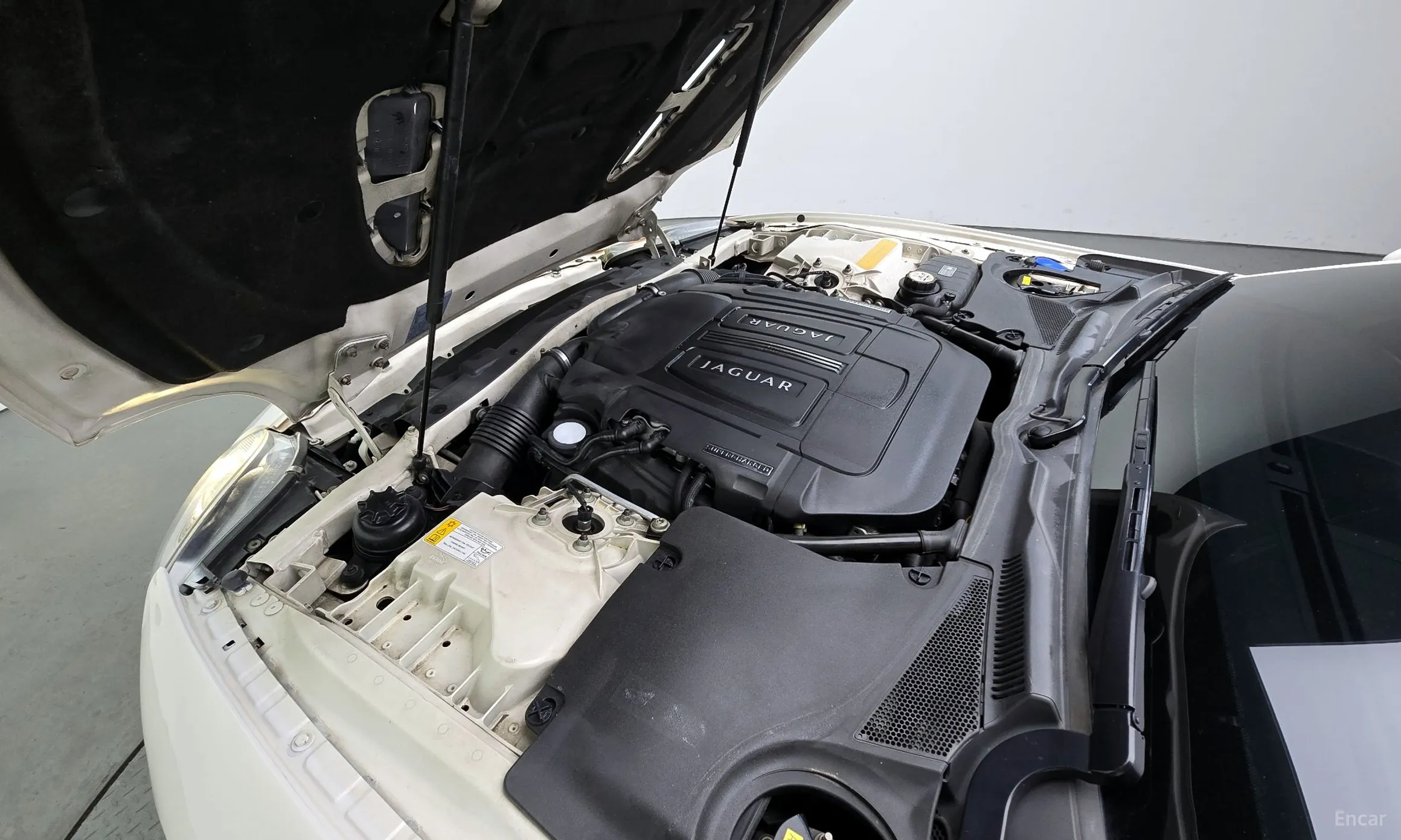 Jaguar XKR превью 6