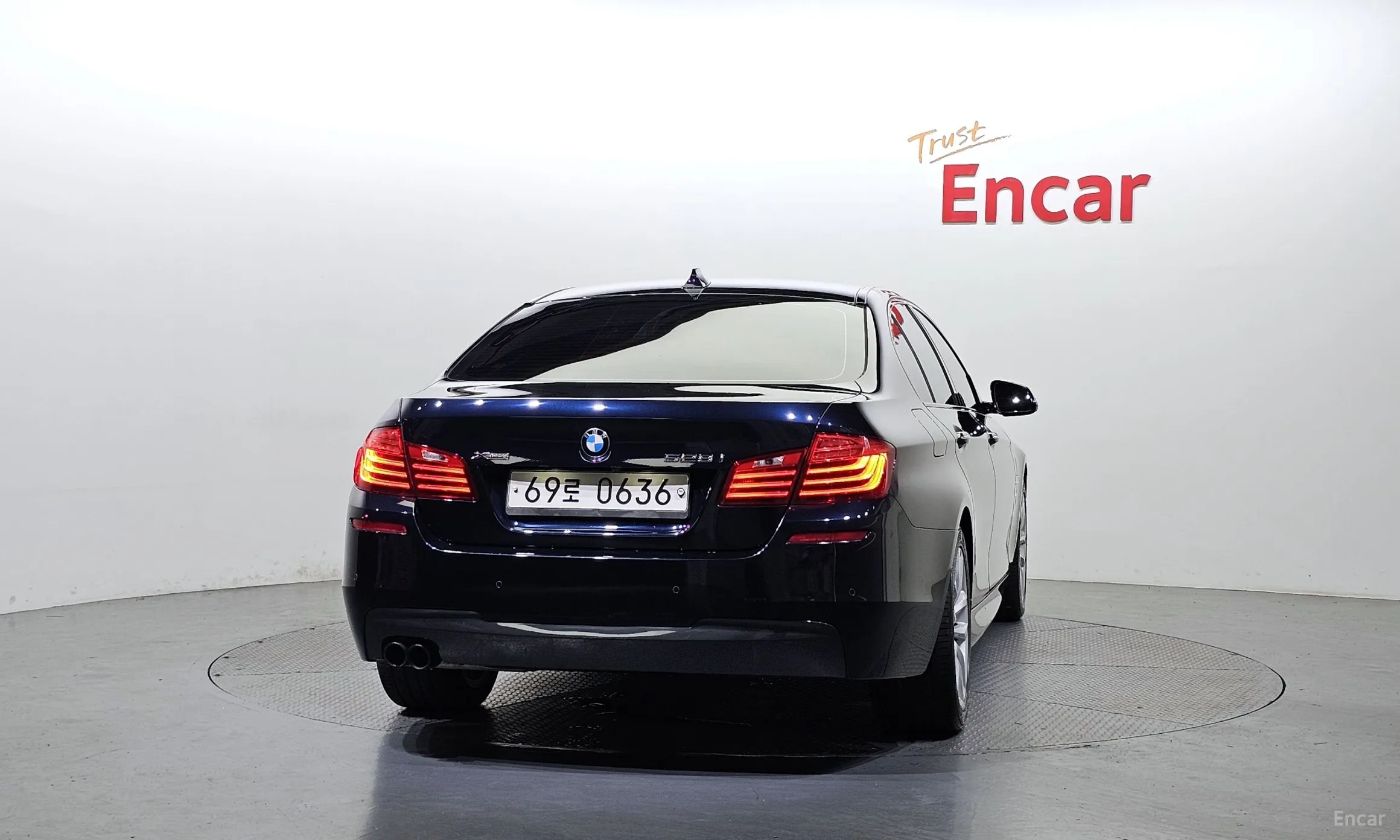 BMW 5 Series (F10) превью 3