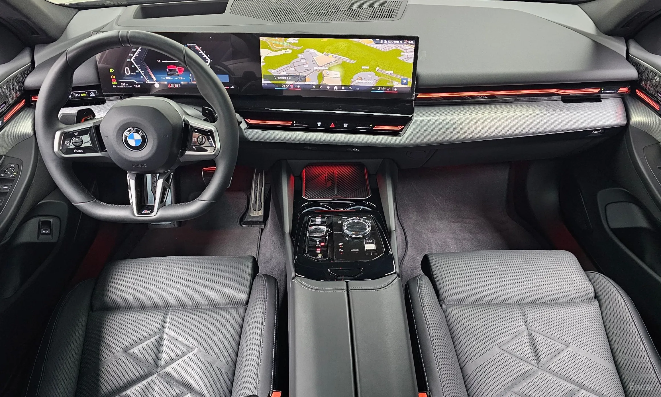 BMW 5 Series (G60) превью 4