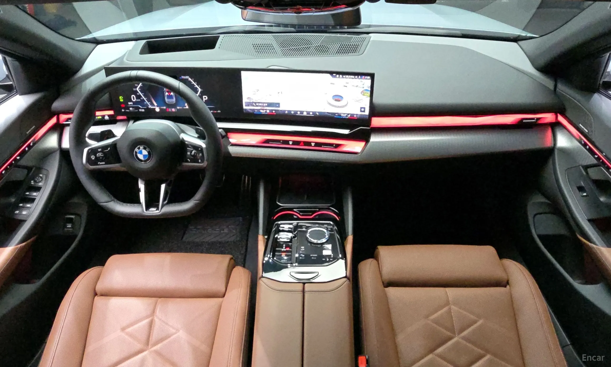 BMW 5 Series (G60) превью 4