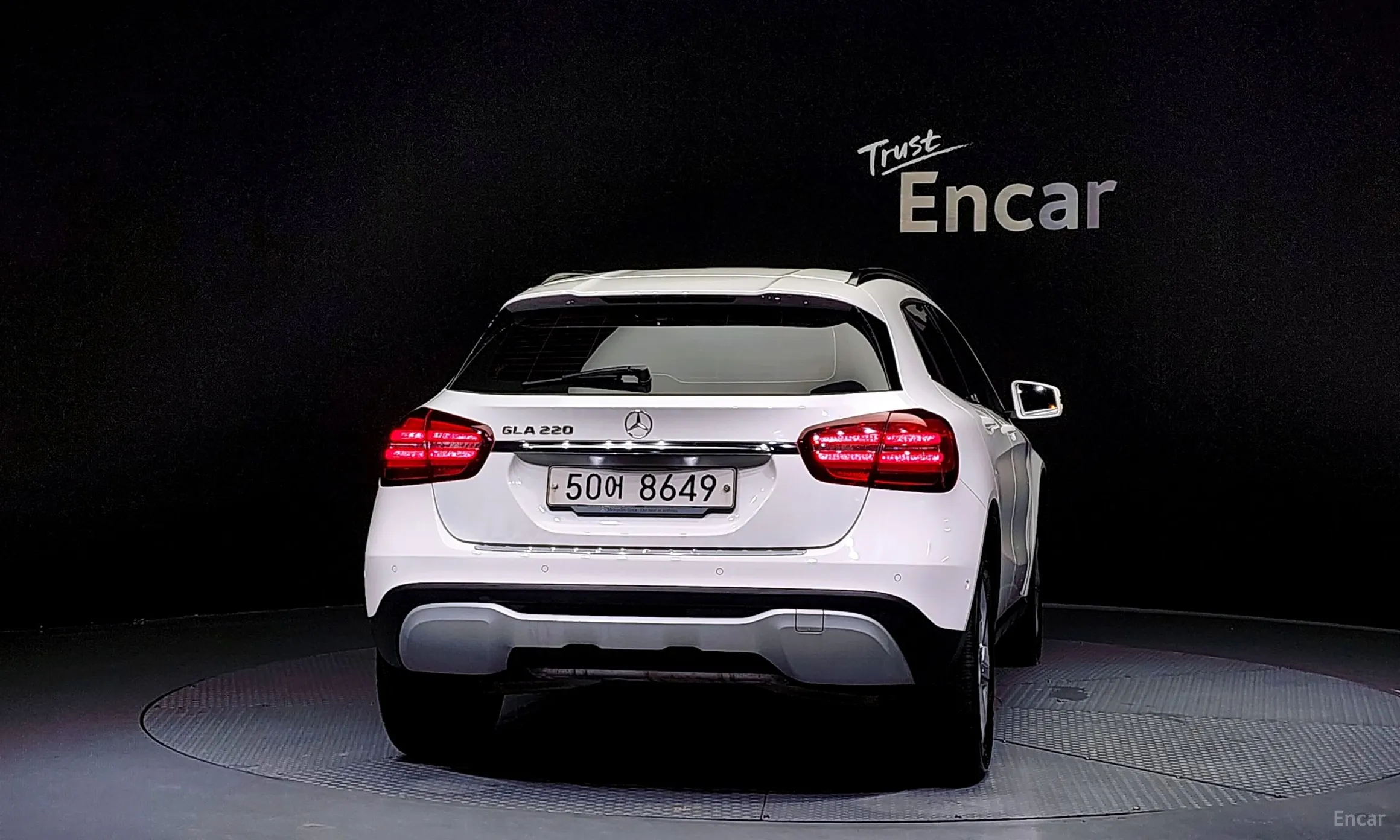 Mercedes Benz GLA-Class X156 превью 3