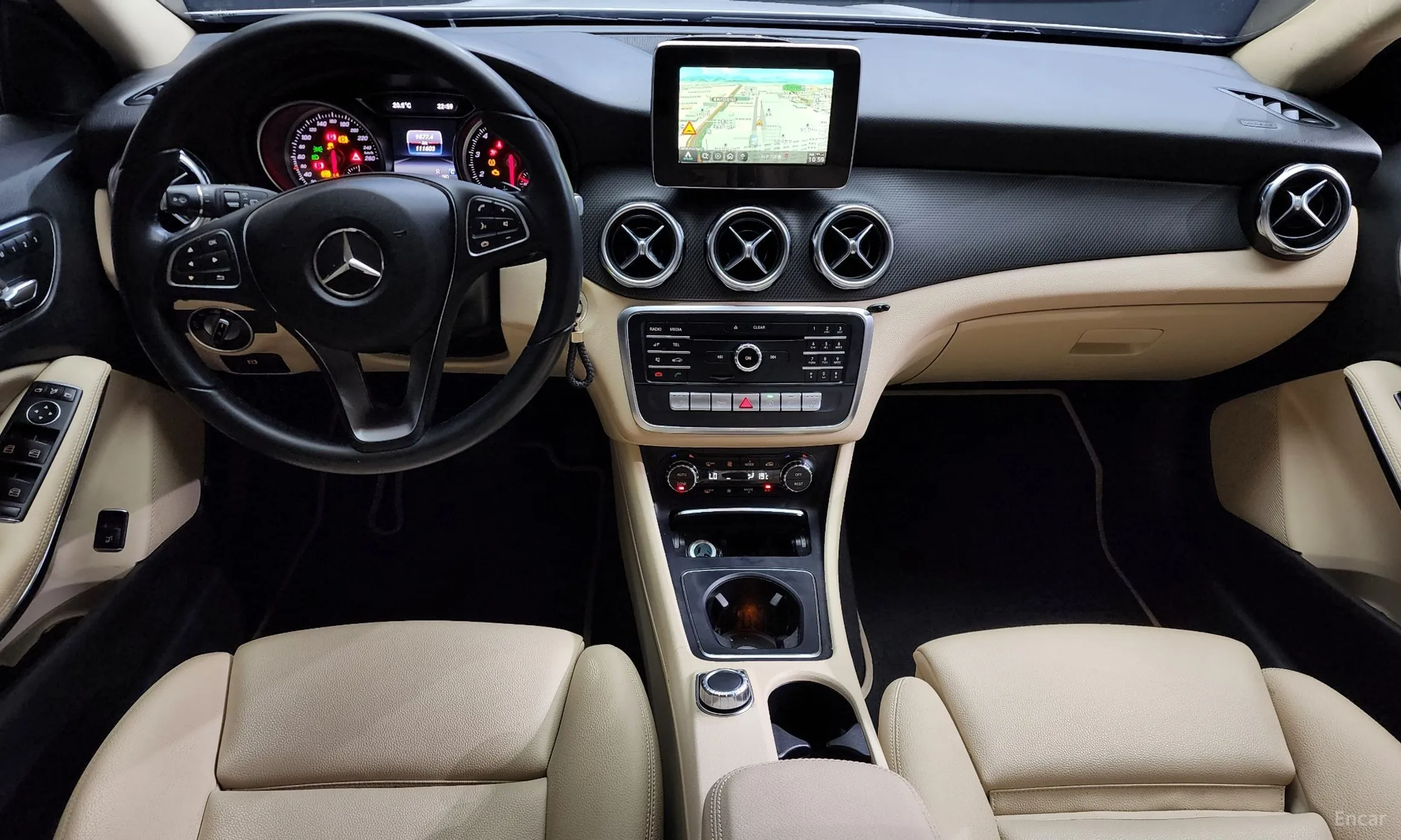 Mercedes Benz GLA-Class X156 превью 4