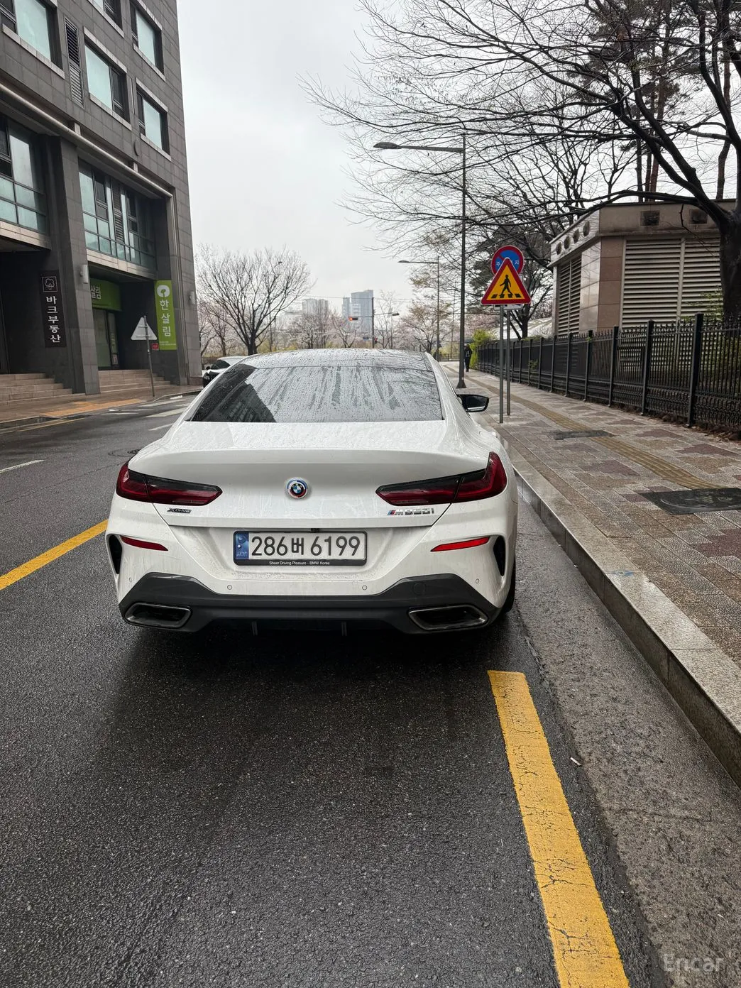 BMW 8-series (G15) превью 3