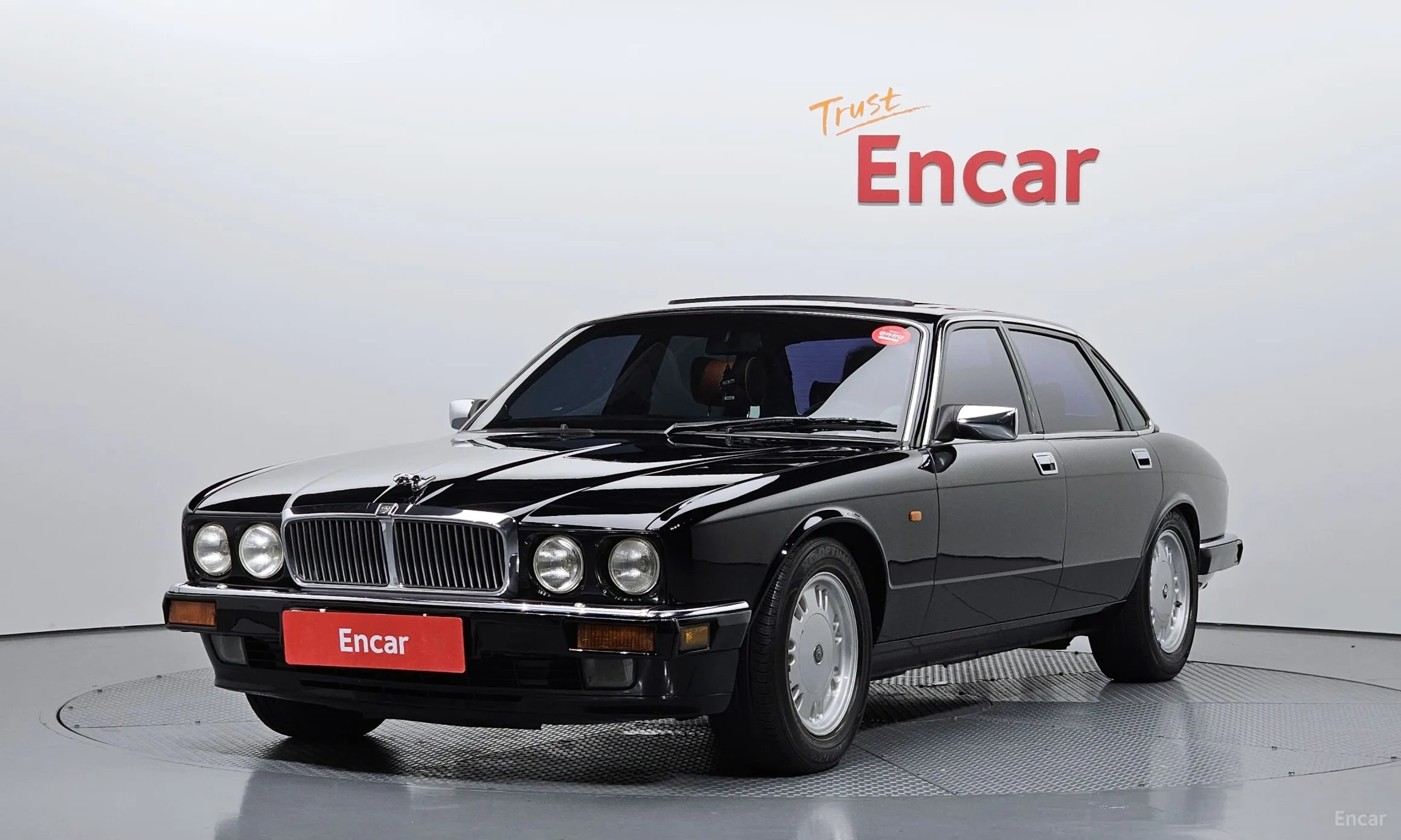 Jaguar XJ-6