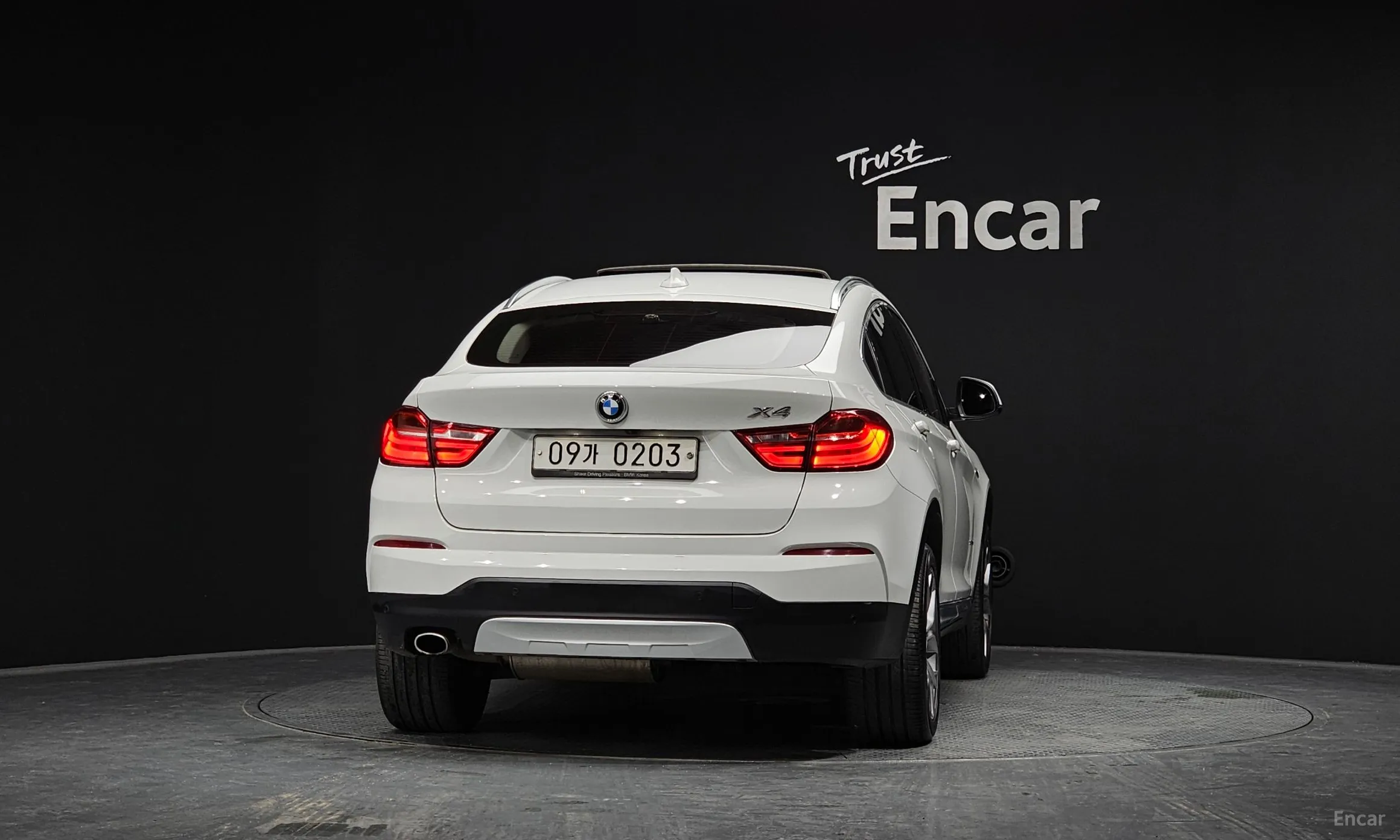 BMW X4 (F26) превью 3