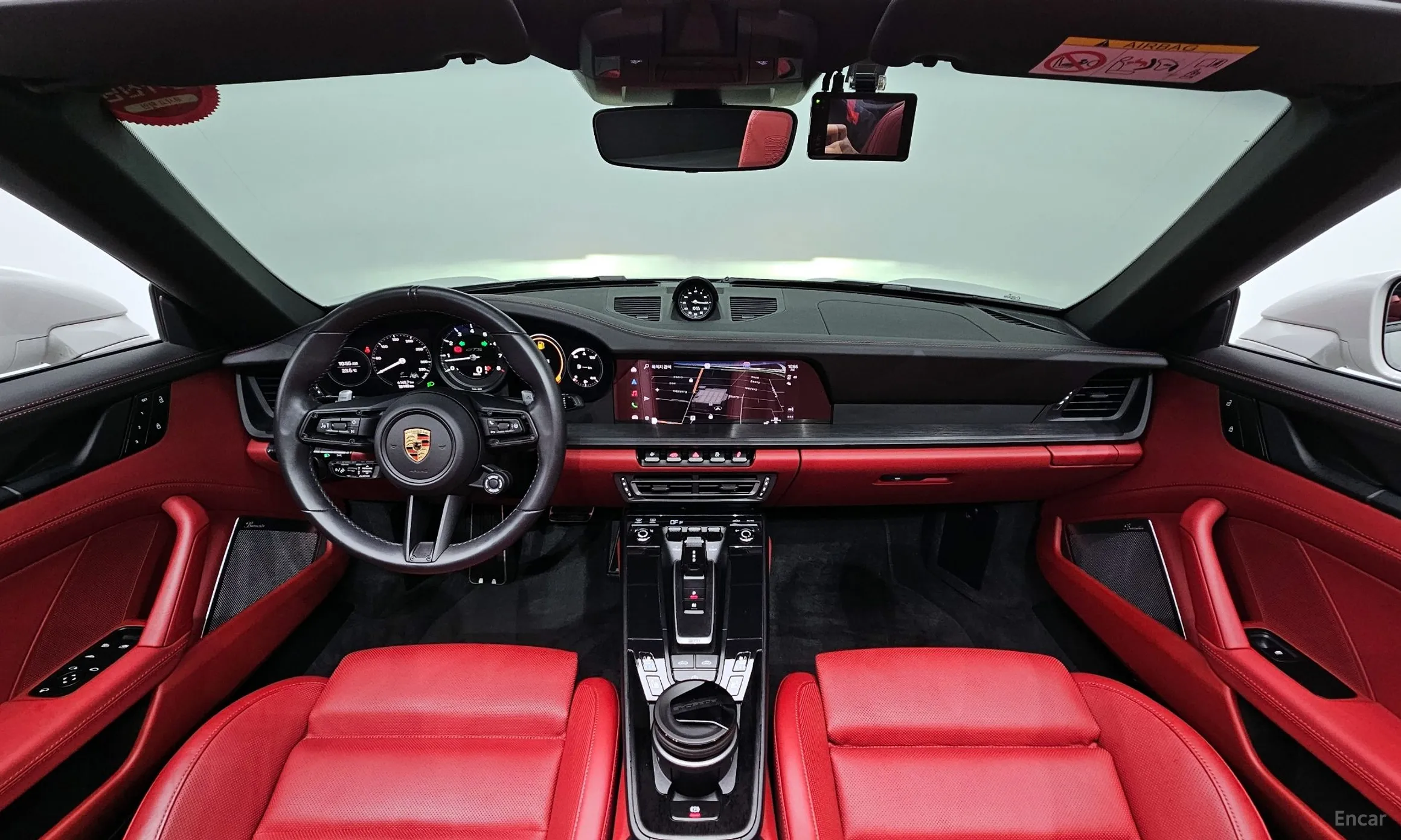 Porsche 911 (992) превью 4