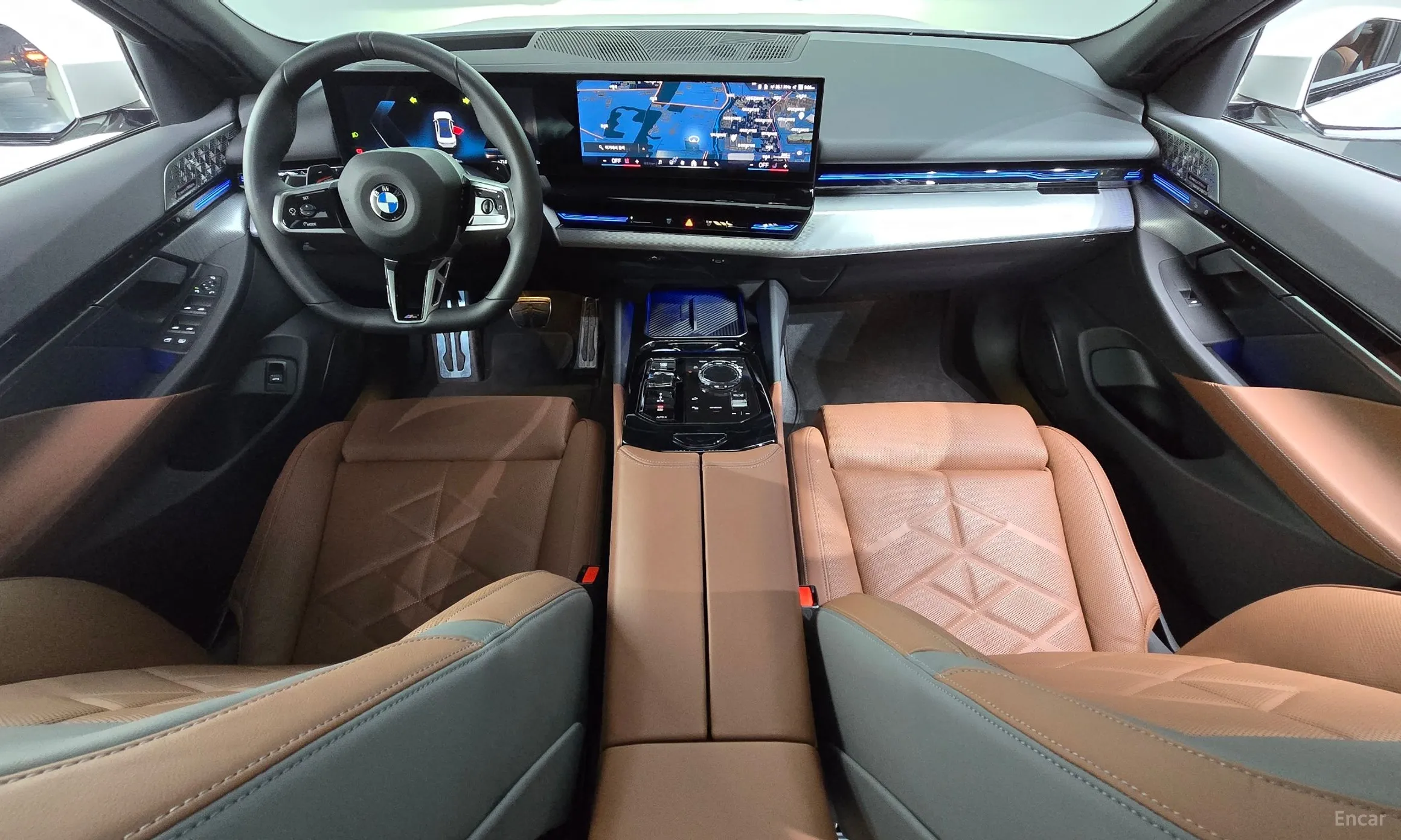 BMW 5 Series (G60) превью 4