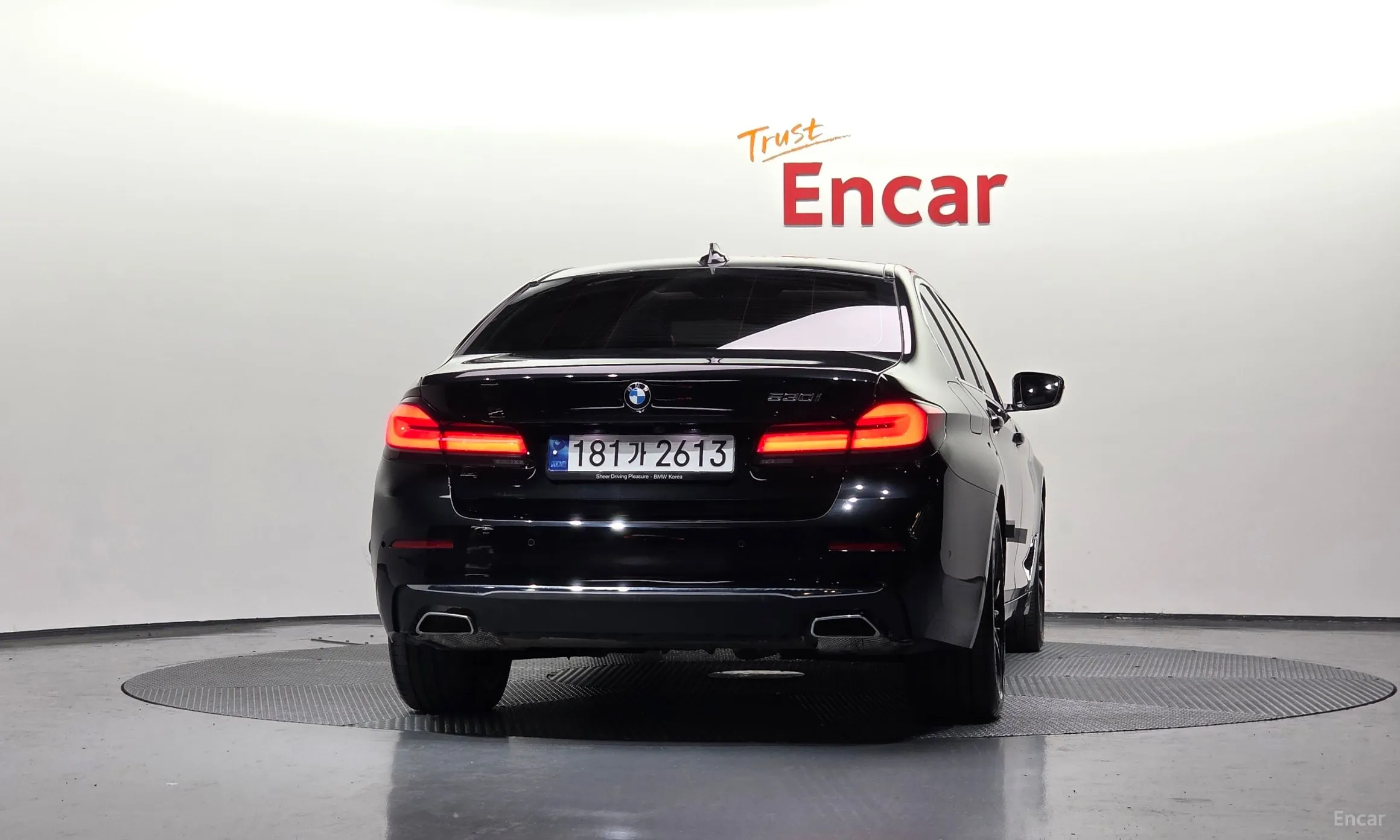 BMW 5 Series (G30) превью 3