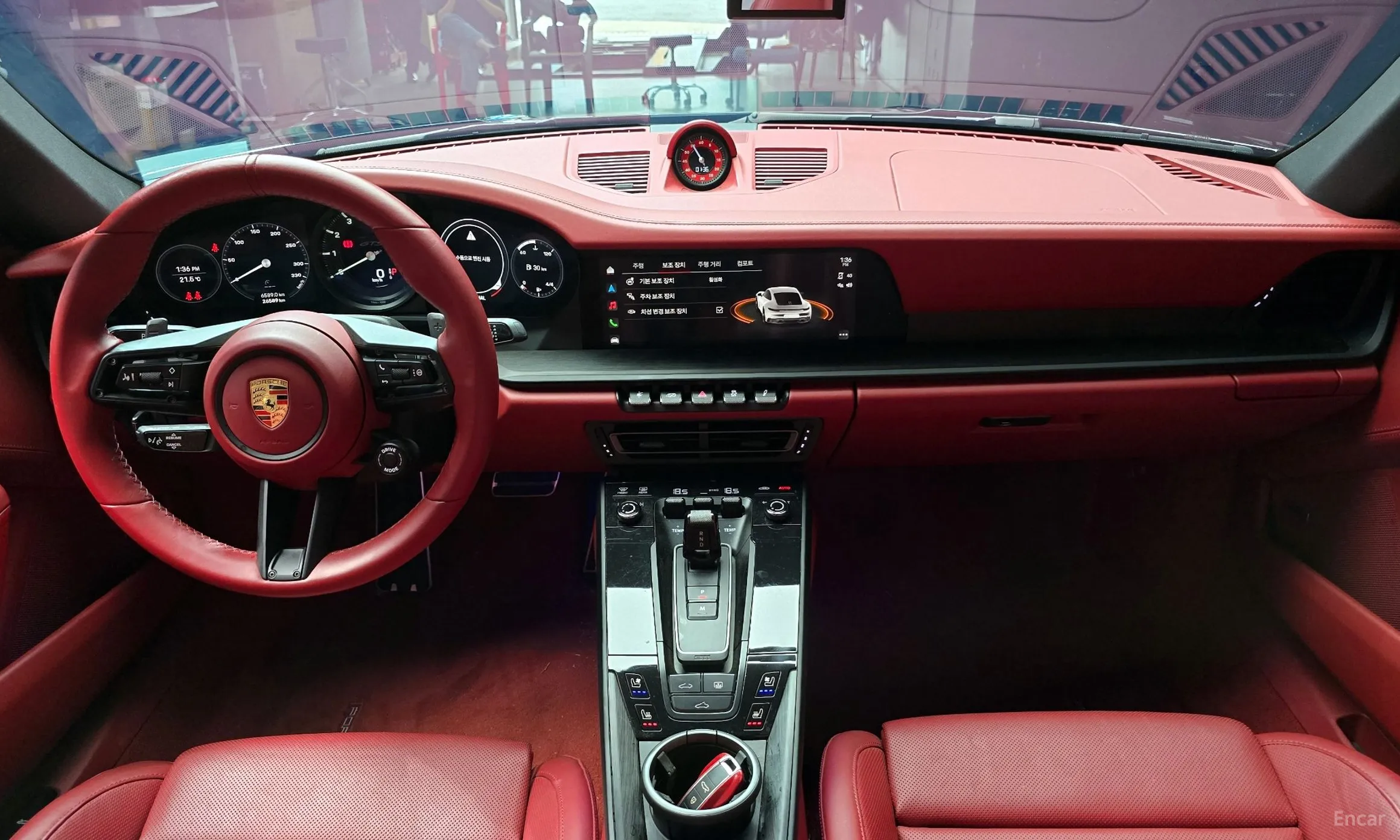 Porsche 911 (992) превью 4
