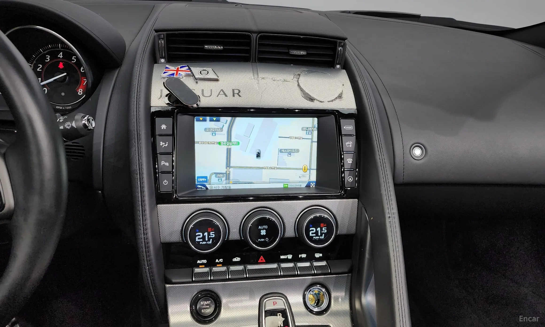 Jaguar F-TYPE превью 13
