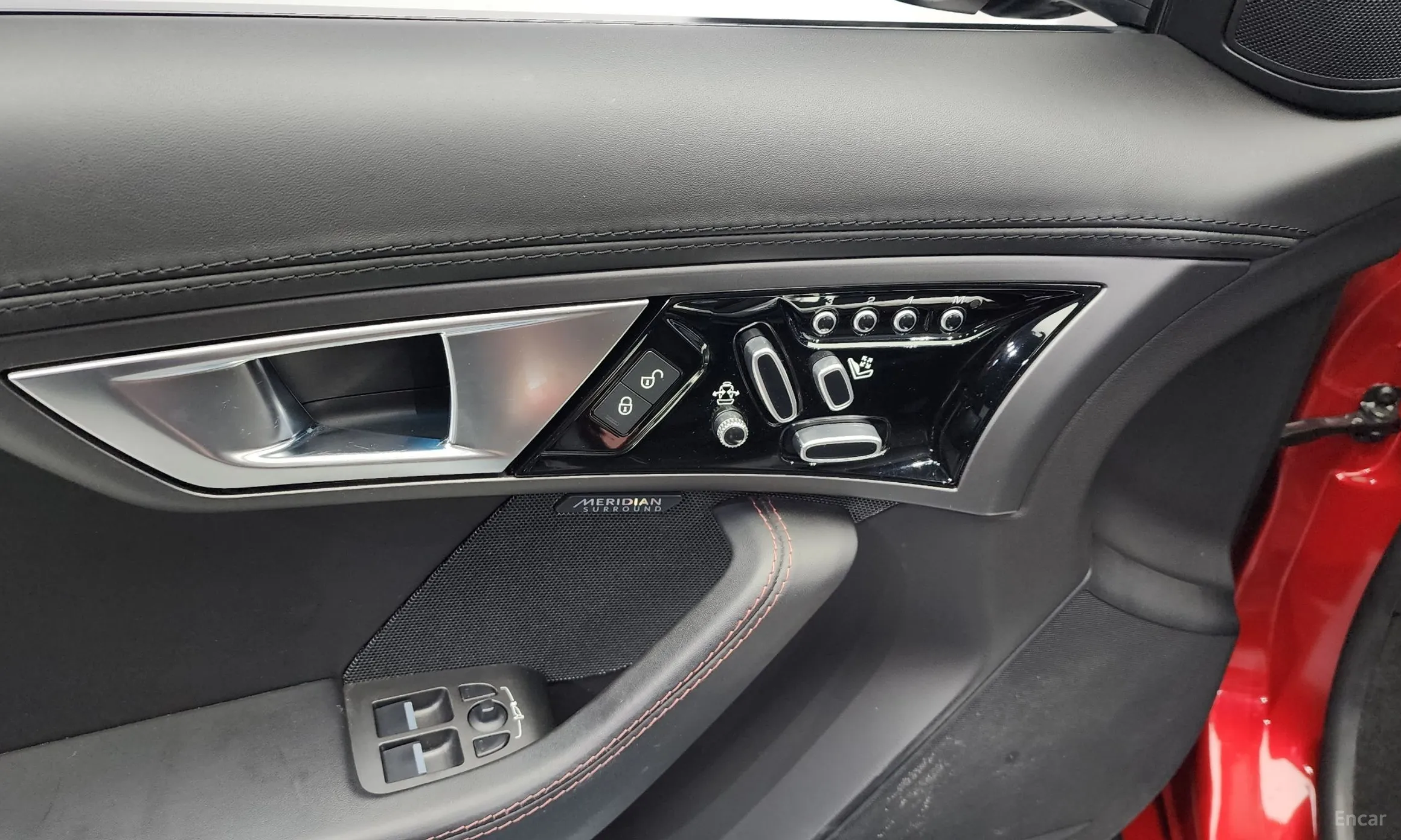 Jaguar F-TYPE превью 15