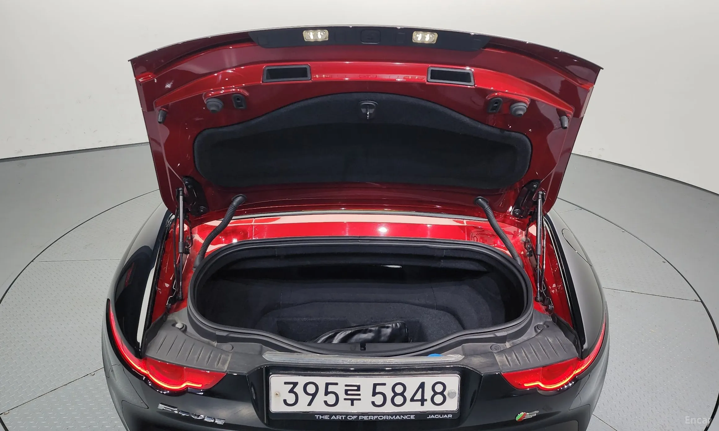 Jaguar F-TYPE превью 18